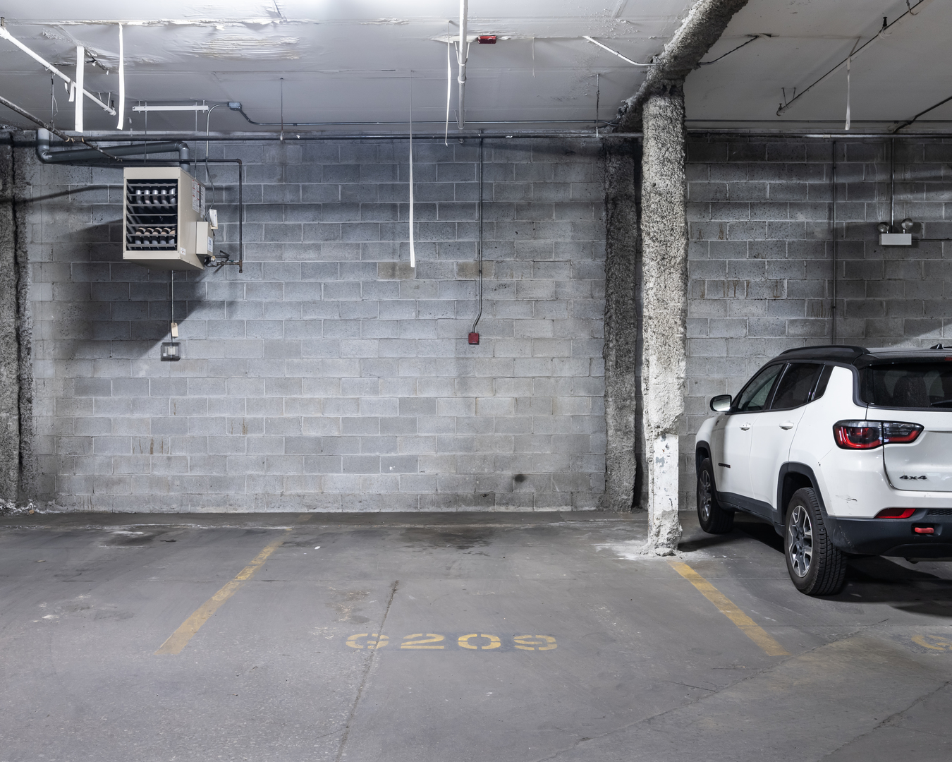 500 S Clinton Street Unit: 840