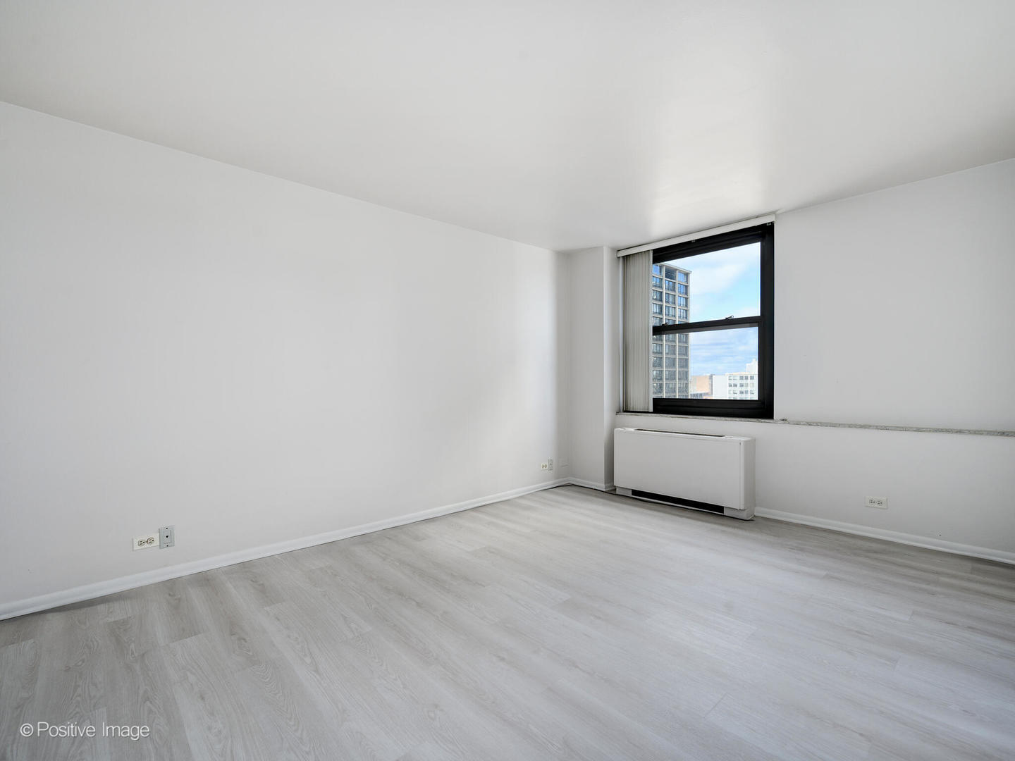 5701 N Sheridan Road Unit: 9L