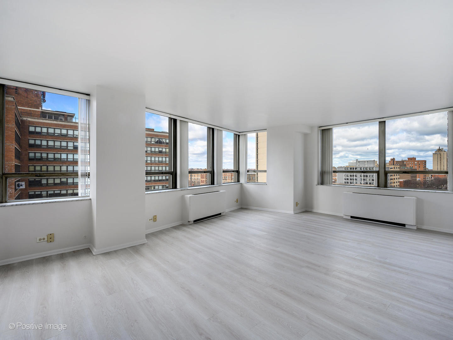5701 N Sheridan Road Unit: 9L