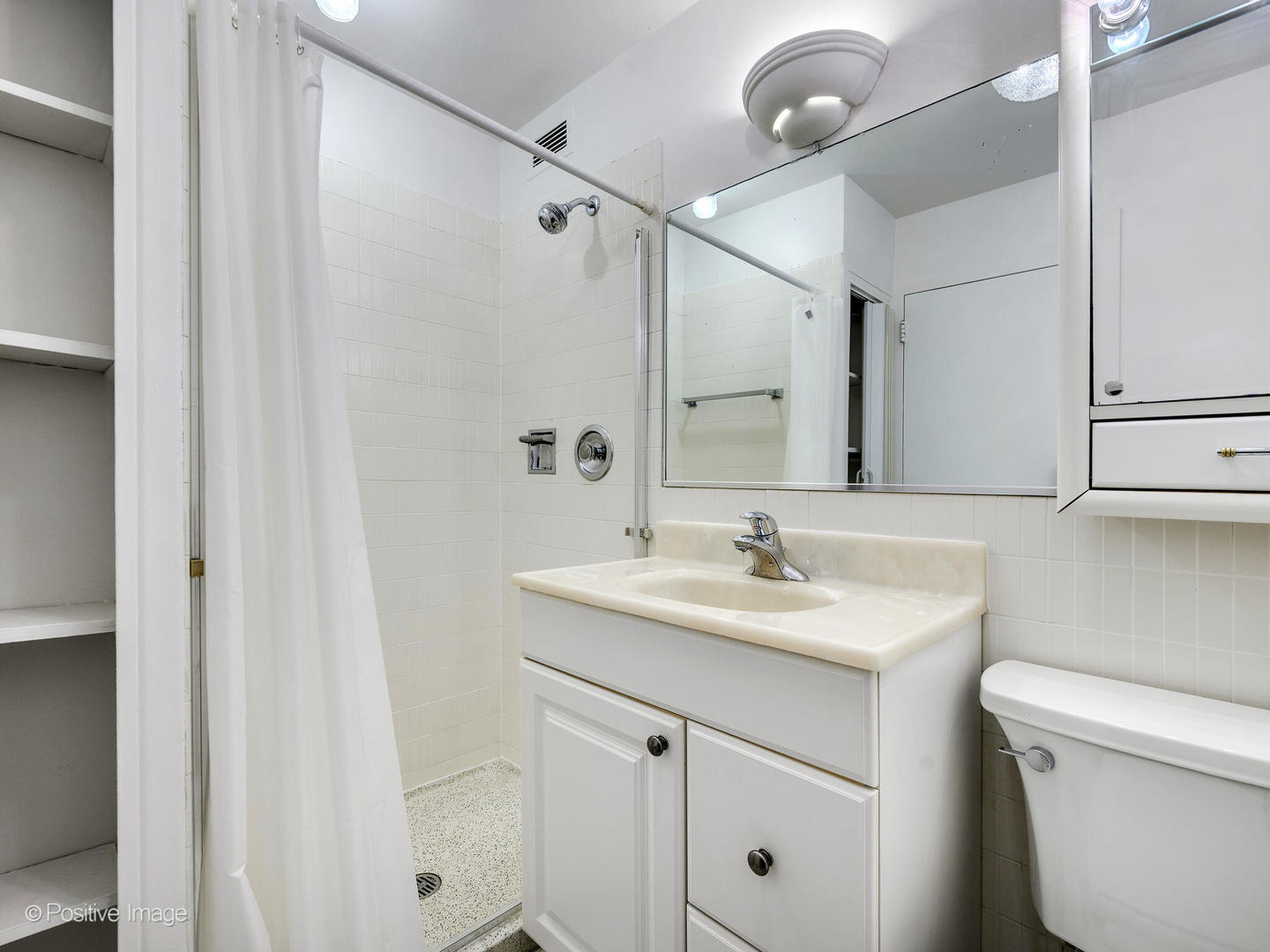 5701 N Sheridan Road Unit: 9L