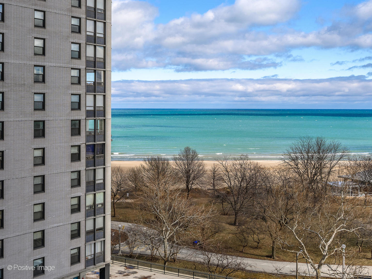 5701 N Sheridan Road Unit: 9L