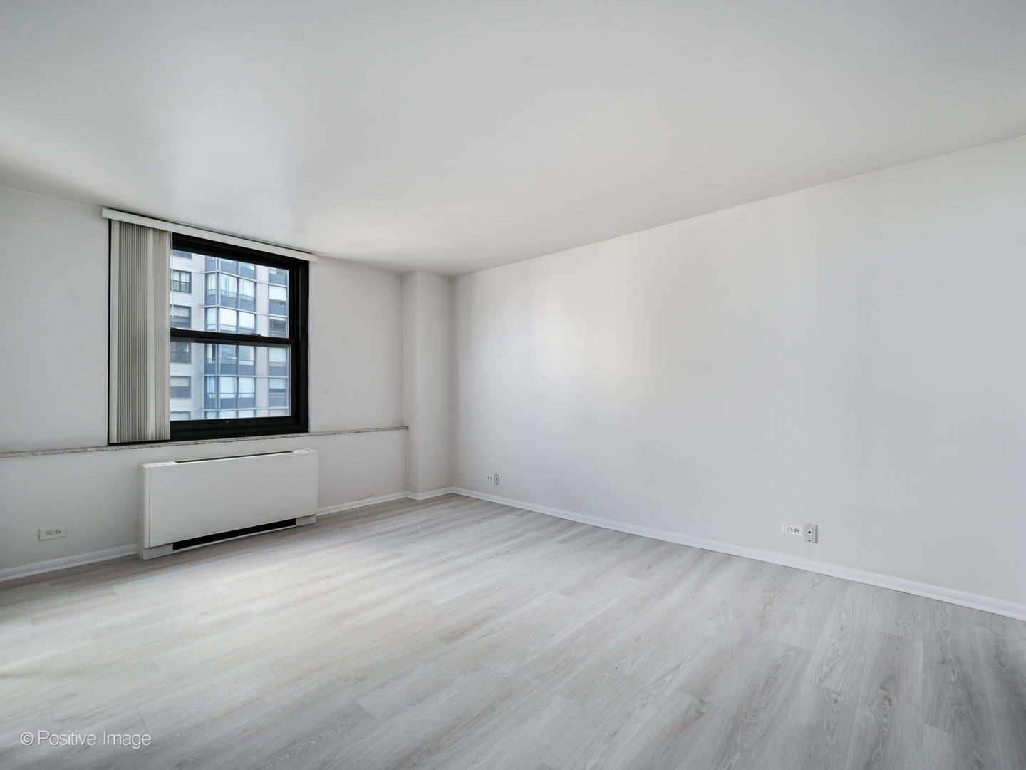 5701 N Sheridan Road Unit: 9L