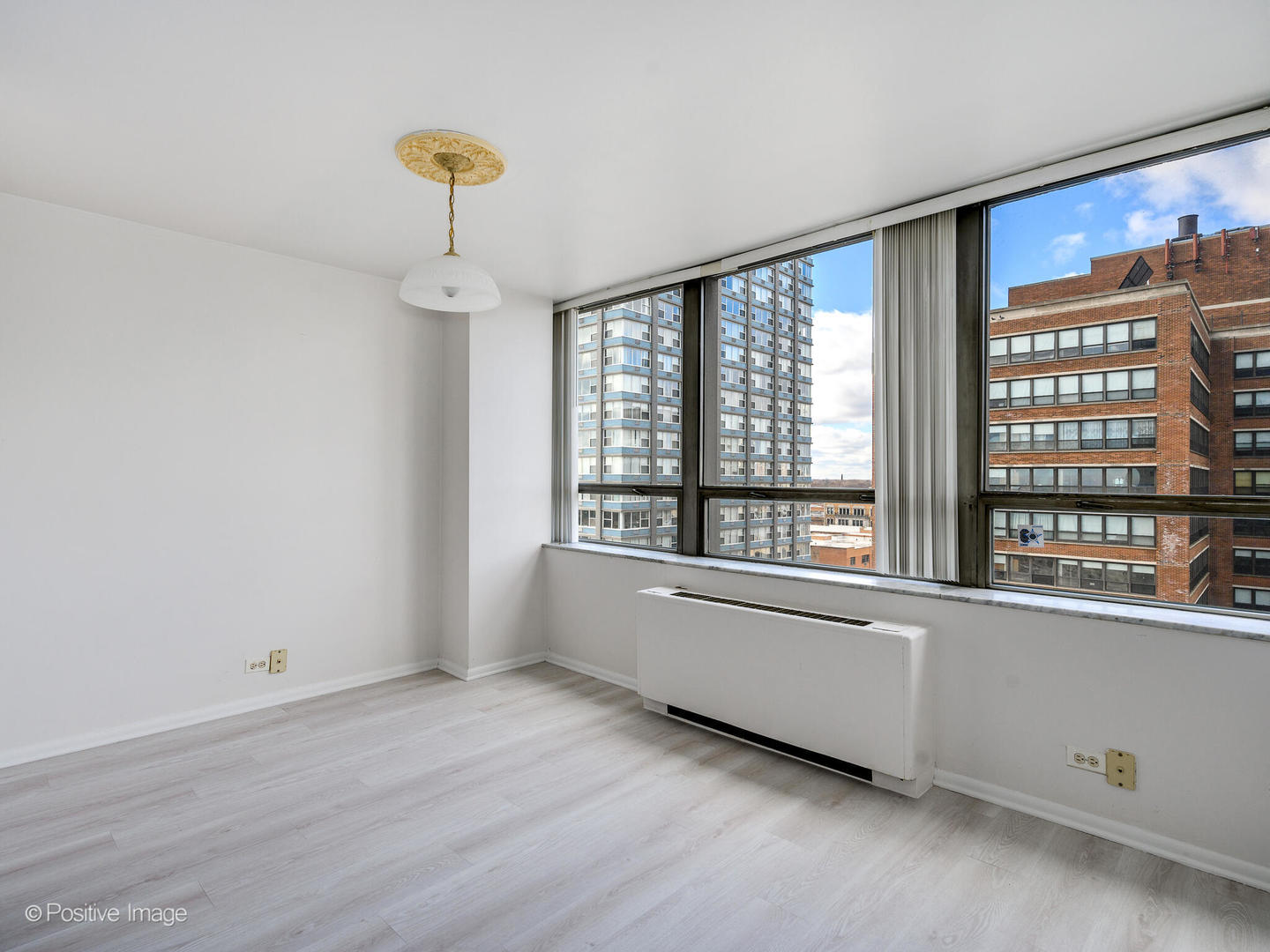 5701 N Sheridan Road Unit: 9L