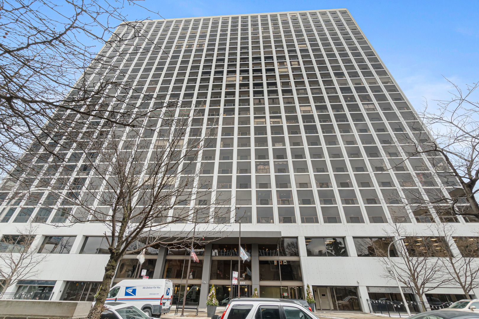4343 N Clarendon Avenue Unit: 1505