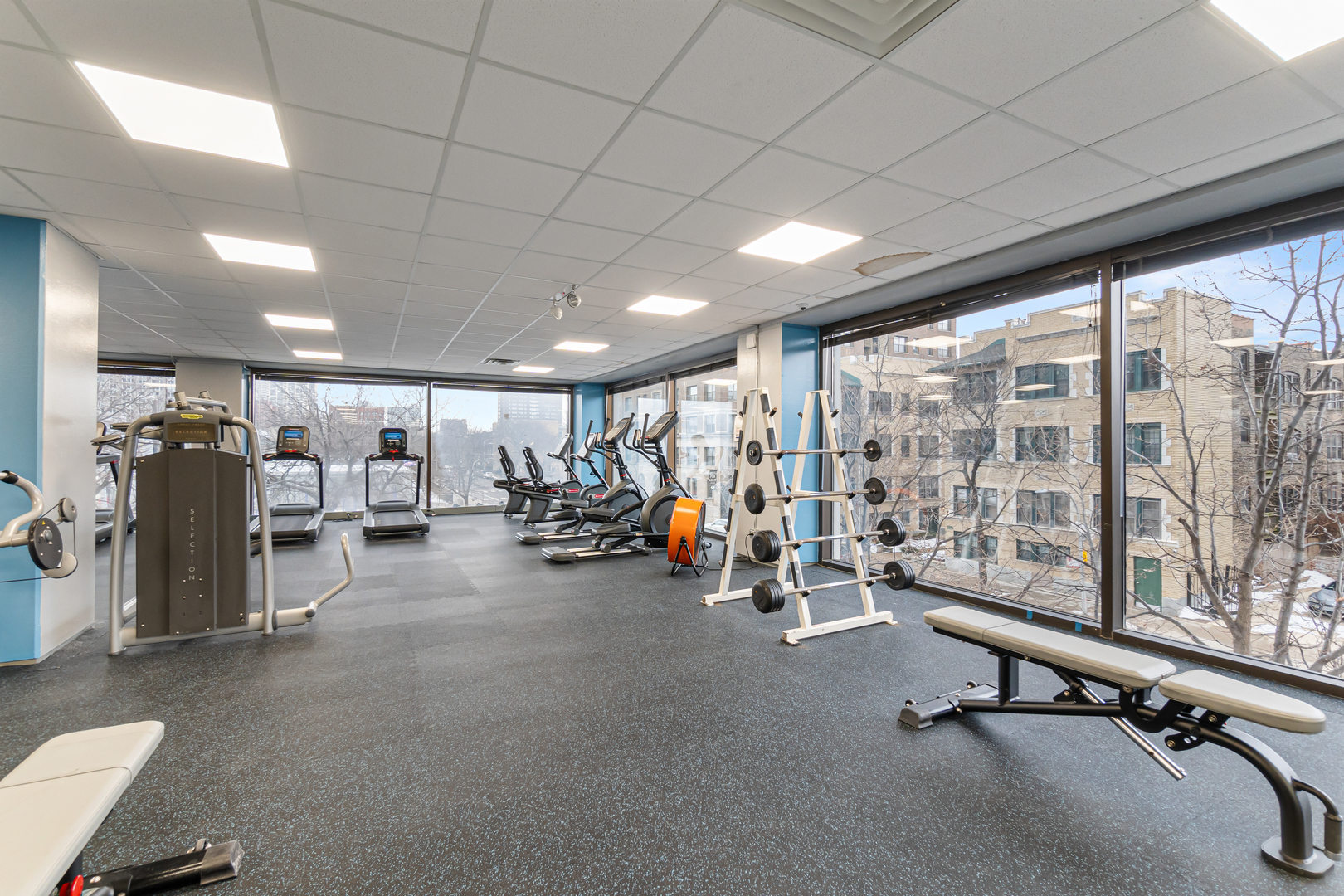 4343 N Clarendon Avenue Unit: 1505