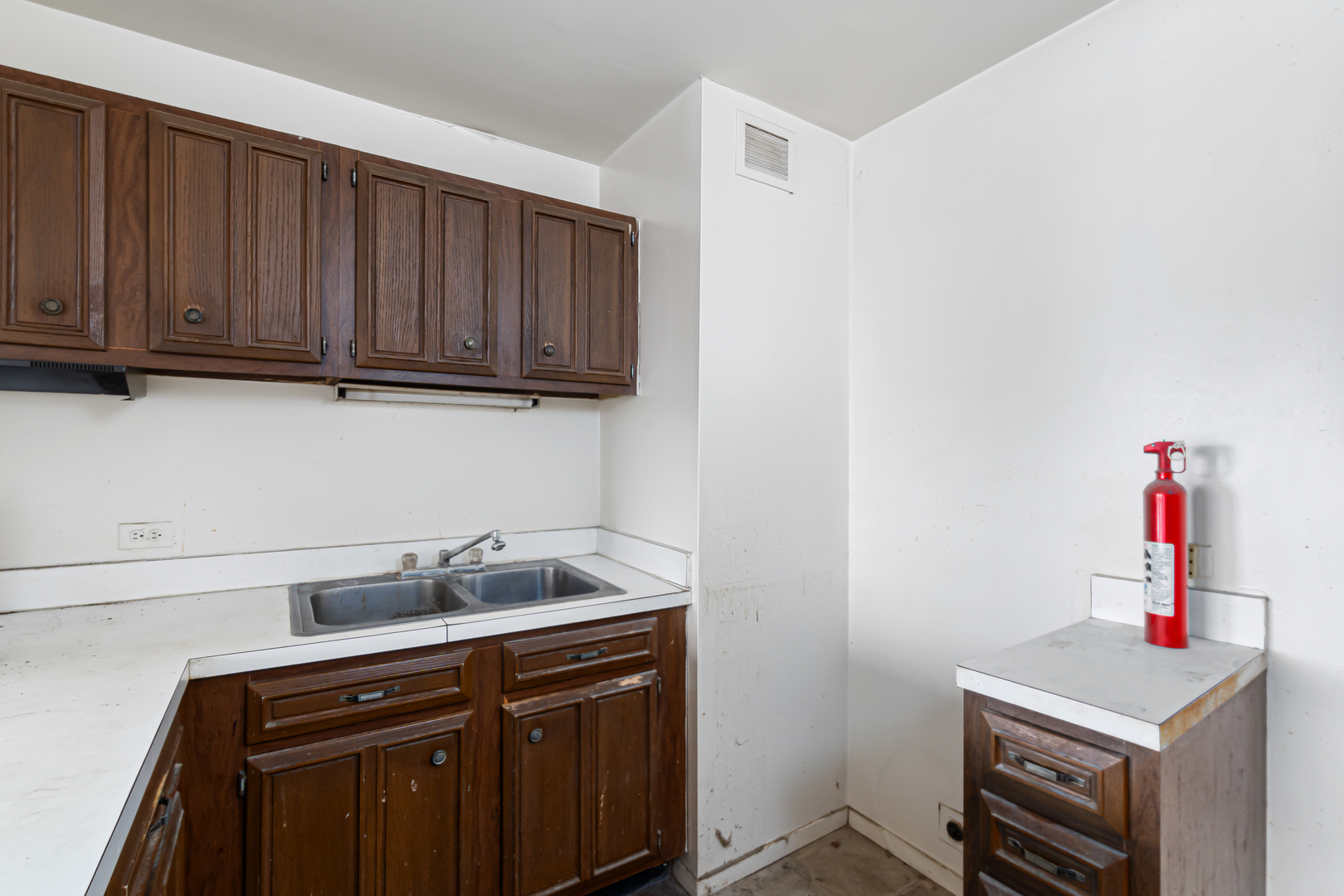 4343 N Clarendon Avenue Unit: 1505