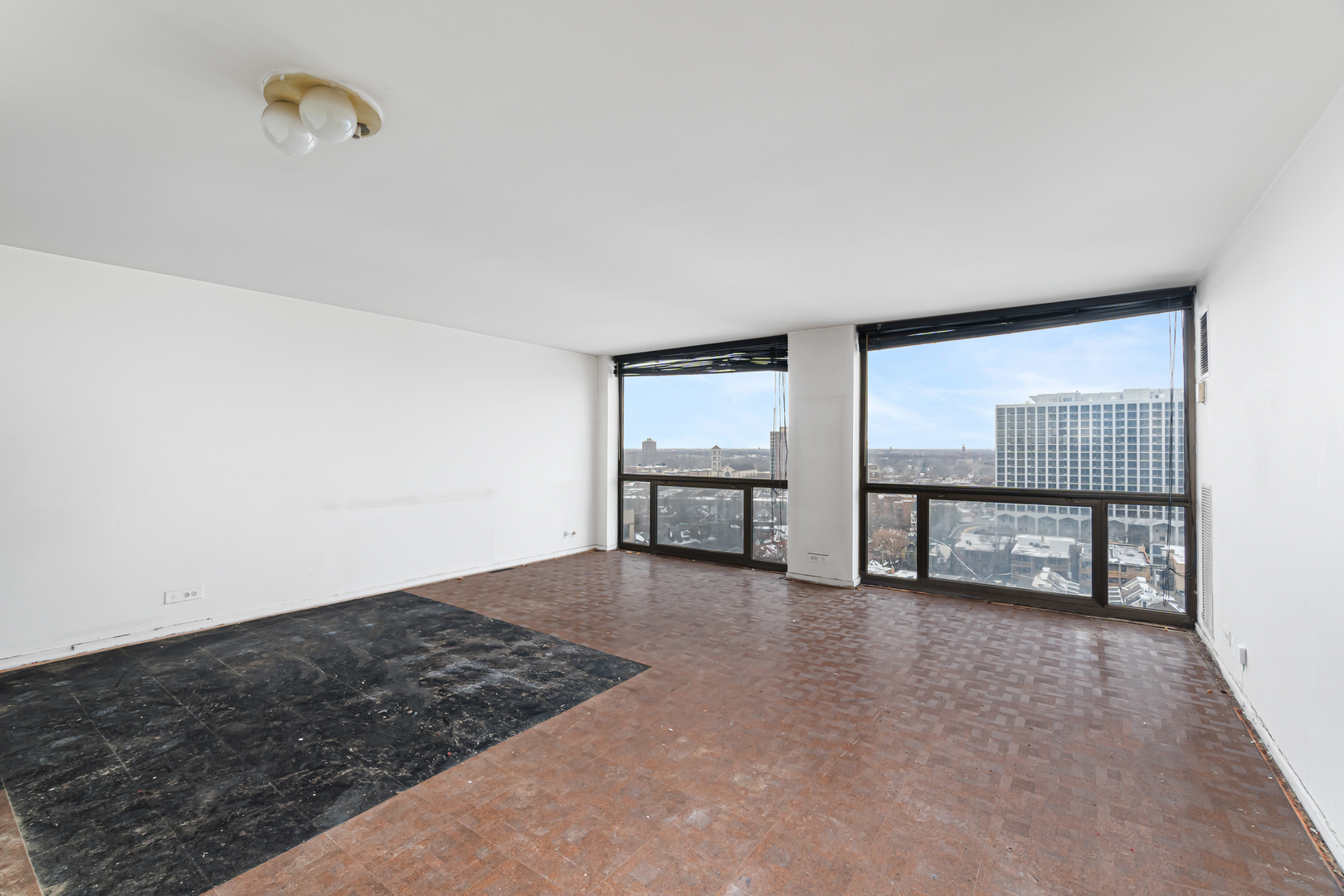 4343 N Clarendon Avenue Unit: 1505