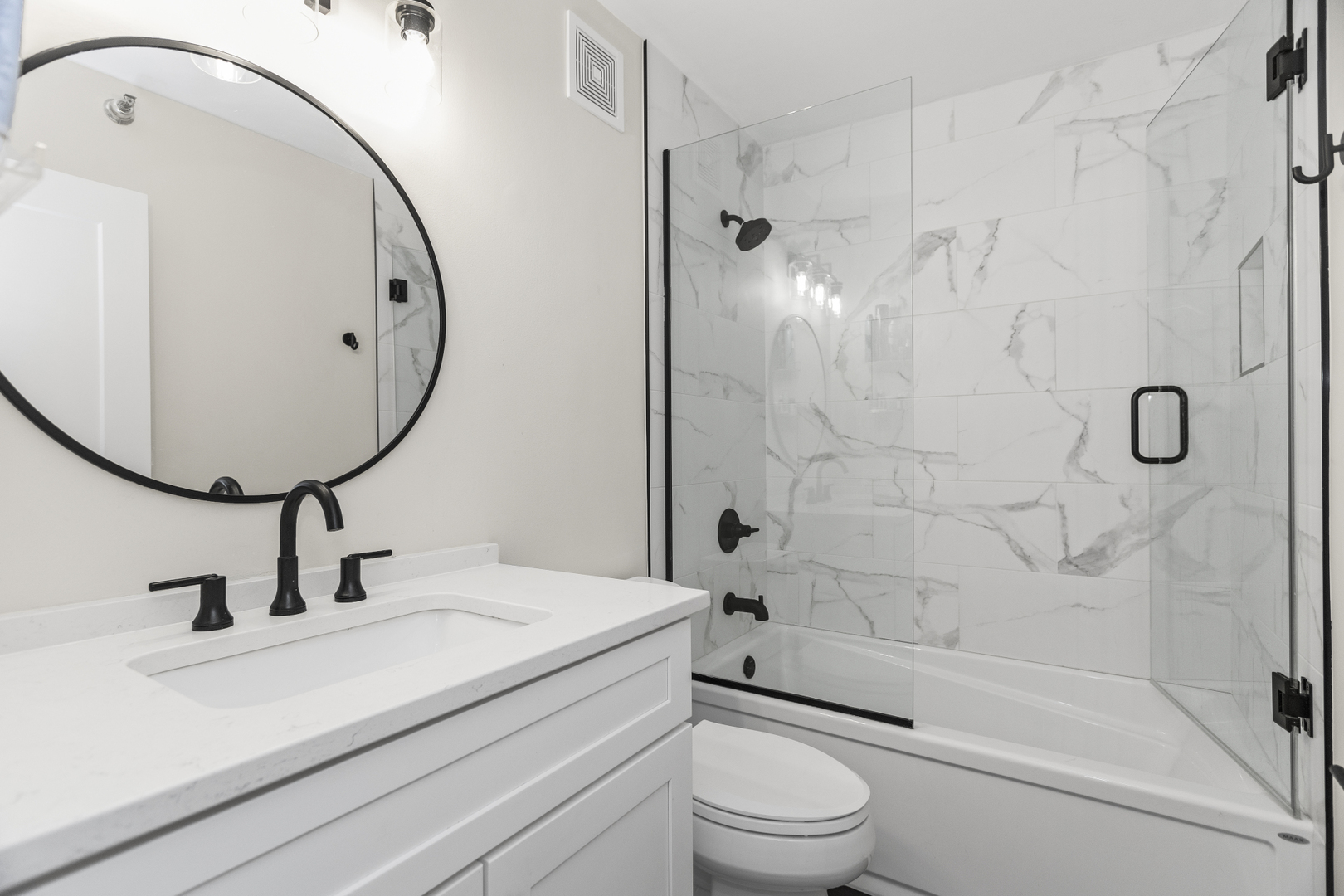 1212 N La Salle Drive Unit: 1501