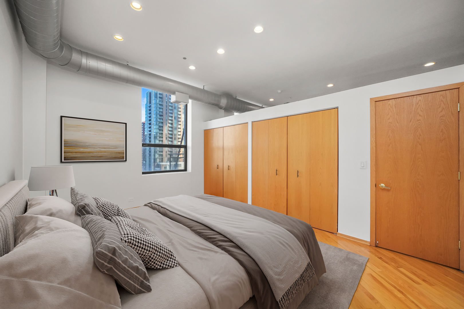 910 S MICHIGAN Avenue Unit: 914