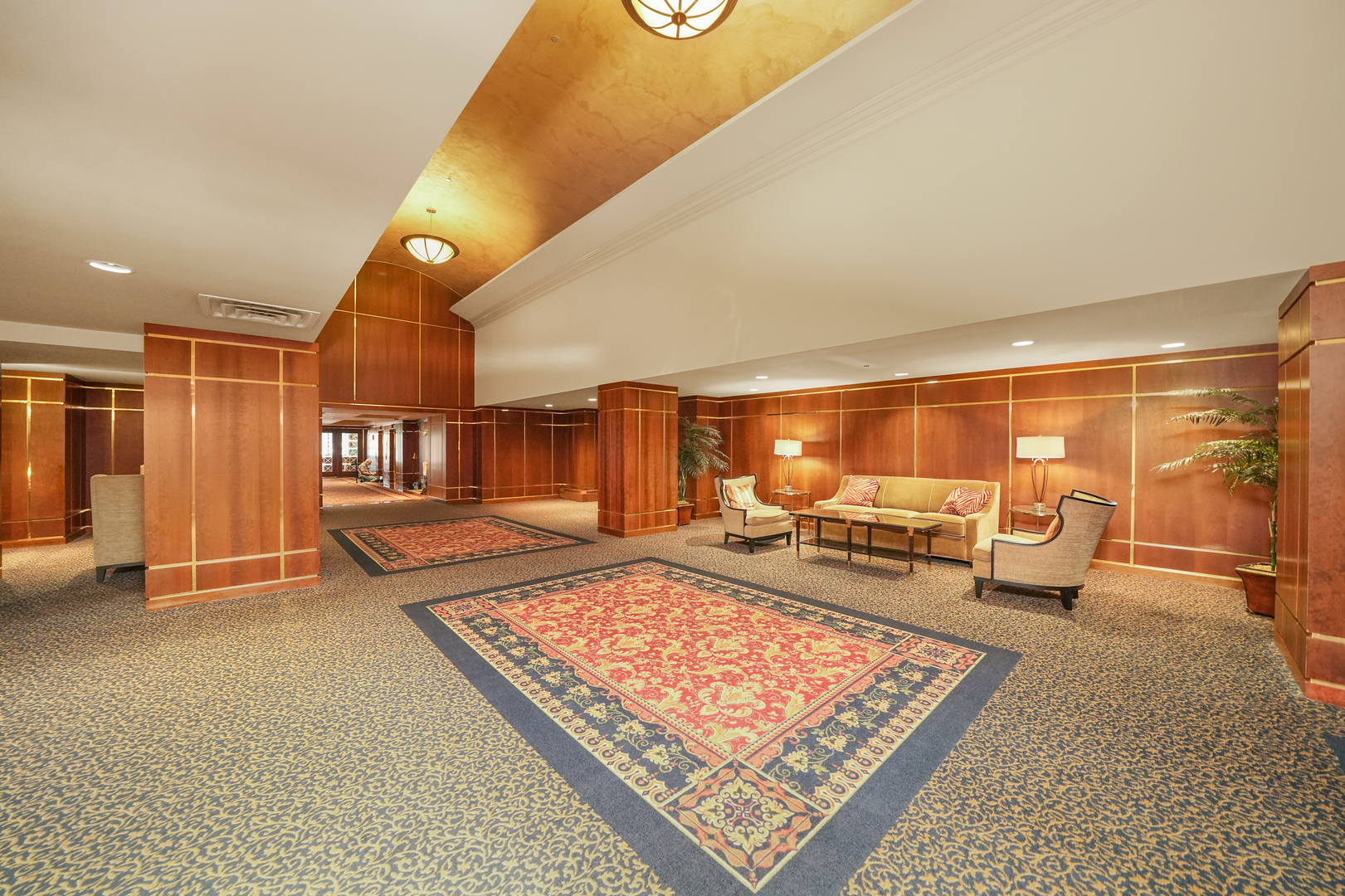 910 S MICHIGAN Avenue Unit: 914