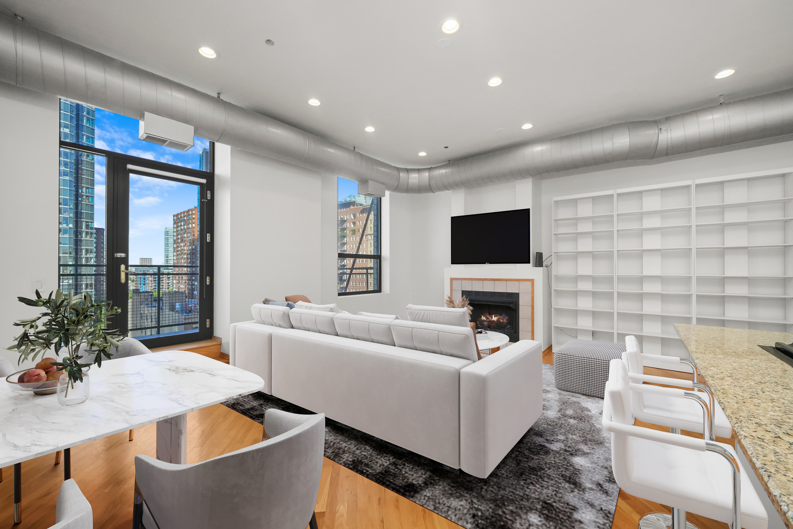 910 S MICHIGAN Avenue Unit: 914