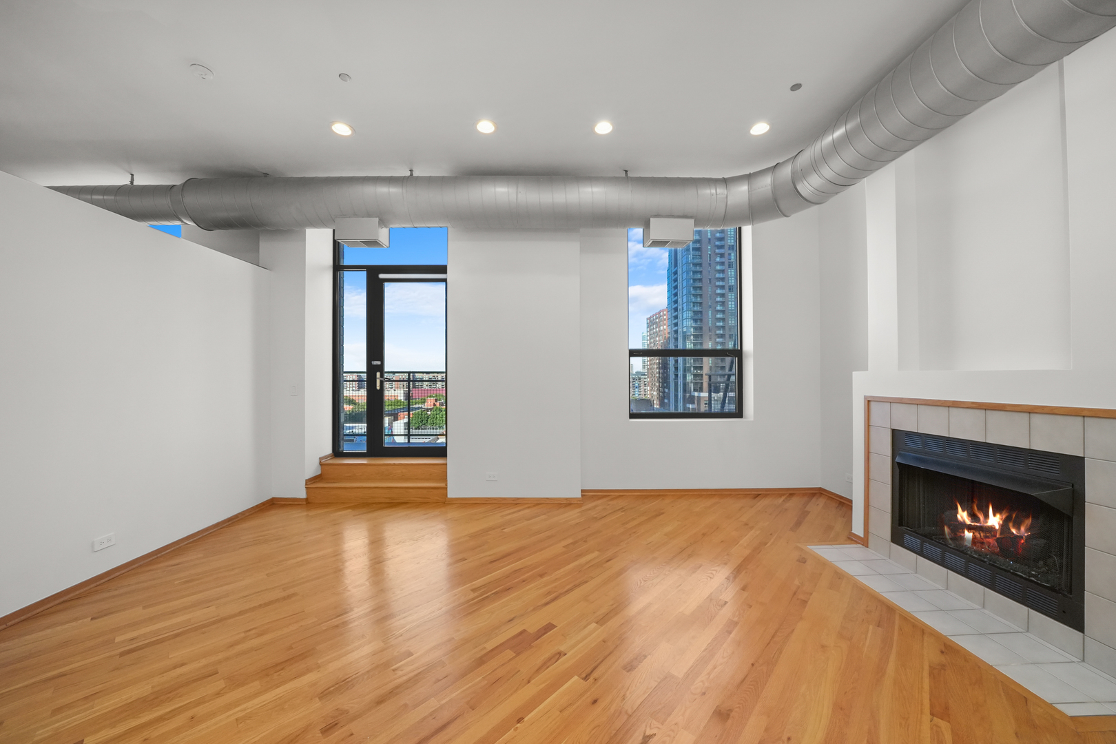 910 S MICHIGAN Avenue Unit: 914