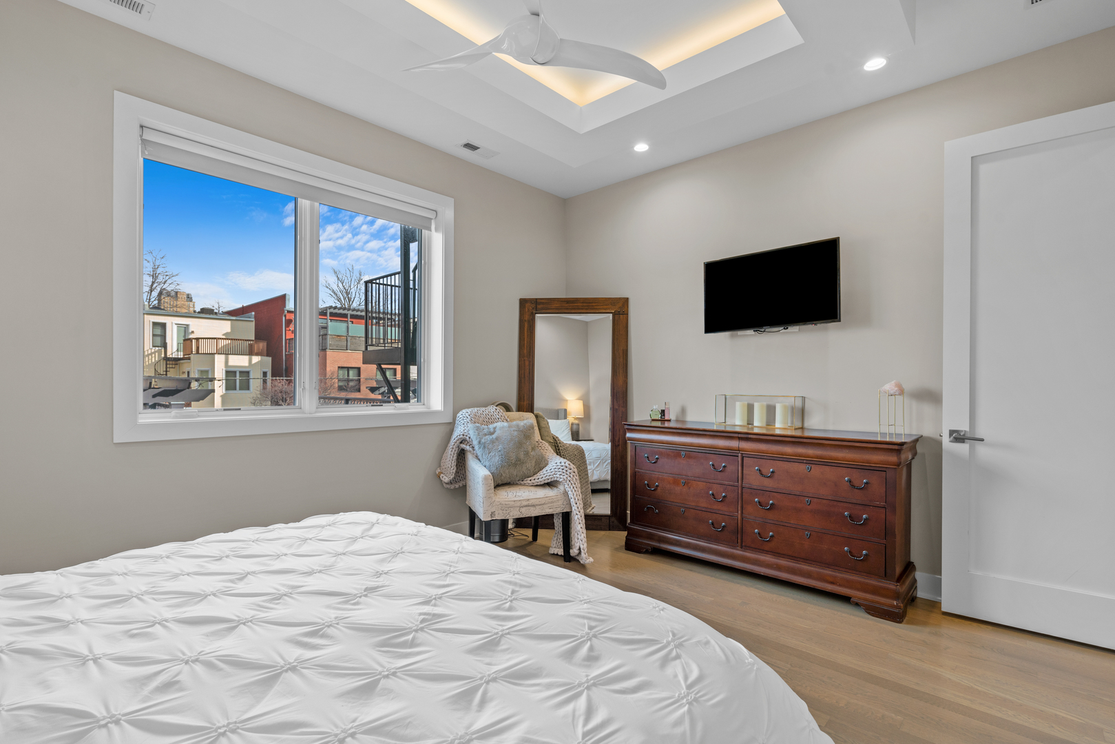 2649 N Mildred Avenue Unit: 2N