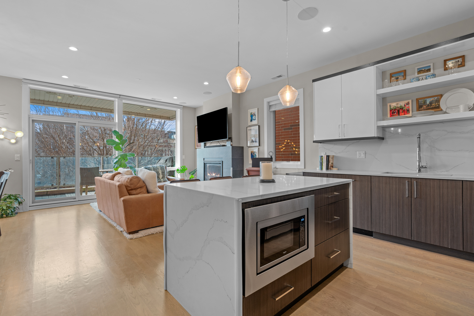 2649 N Mildred Avenue Unit: 2N