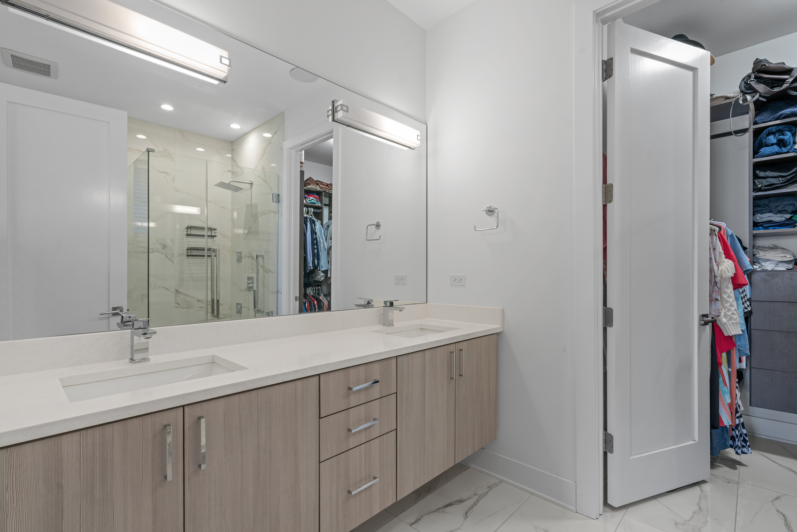 2649 N Mildred Avenue Unit: 2N