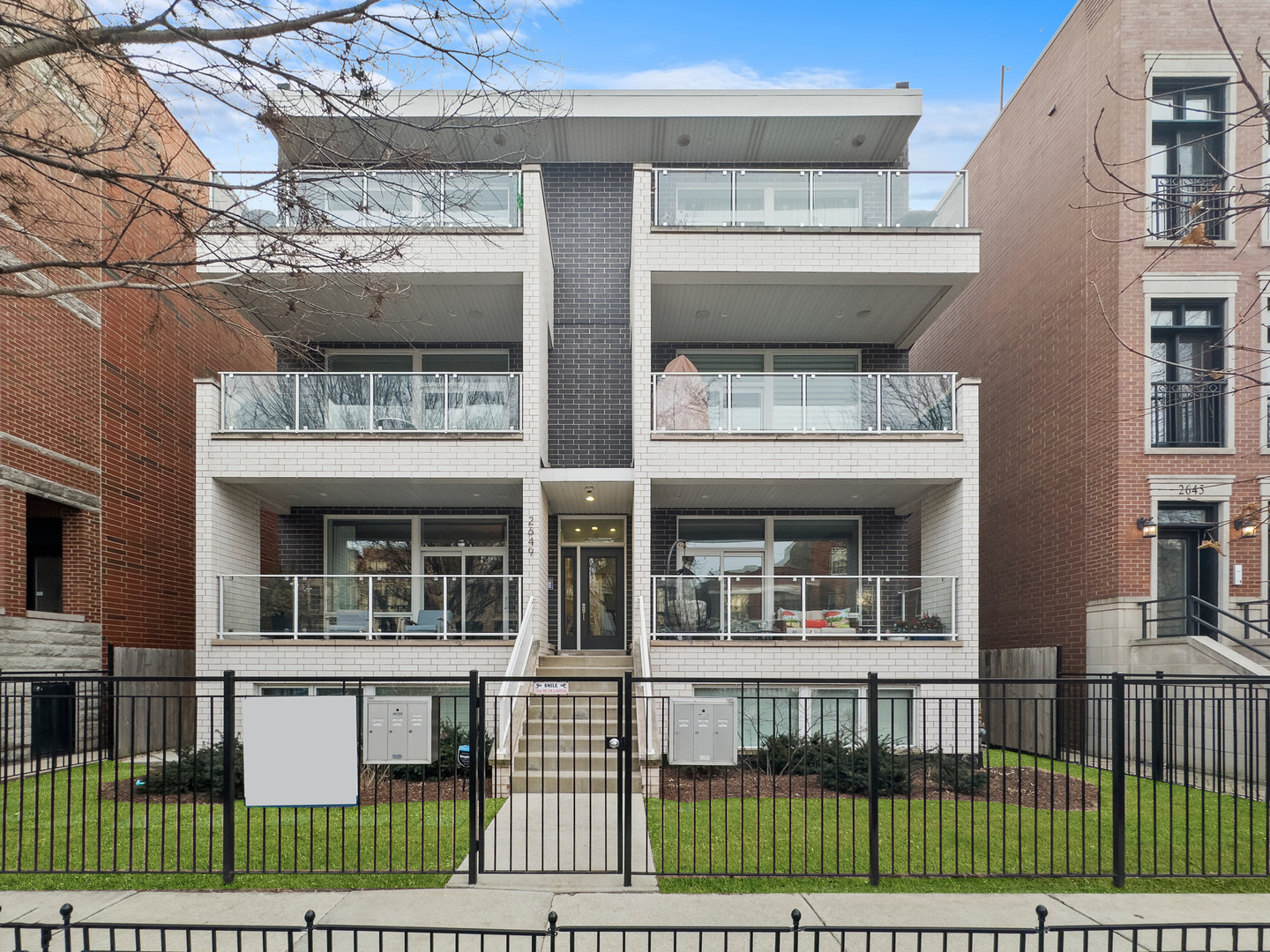 2649 N Mildred Avenue Unit: 2N