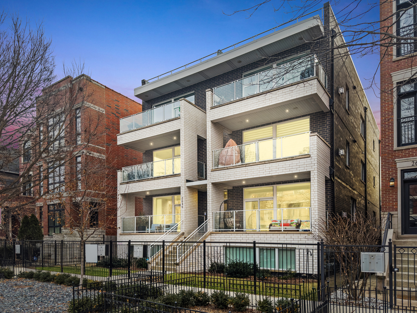 2649 N Mildred Avenue Unit: 2N