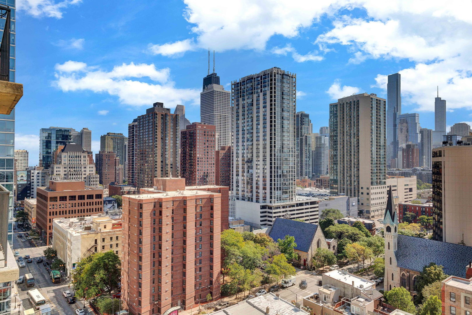 1212 N LaSalle Street Unit: 1705