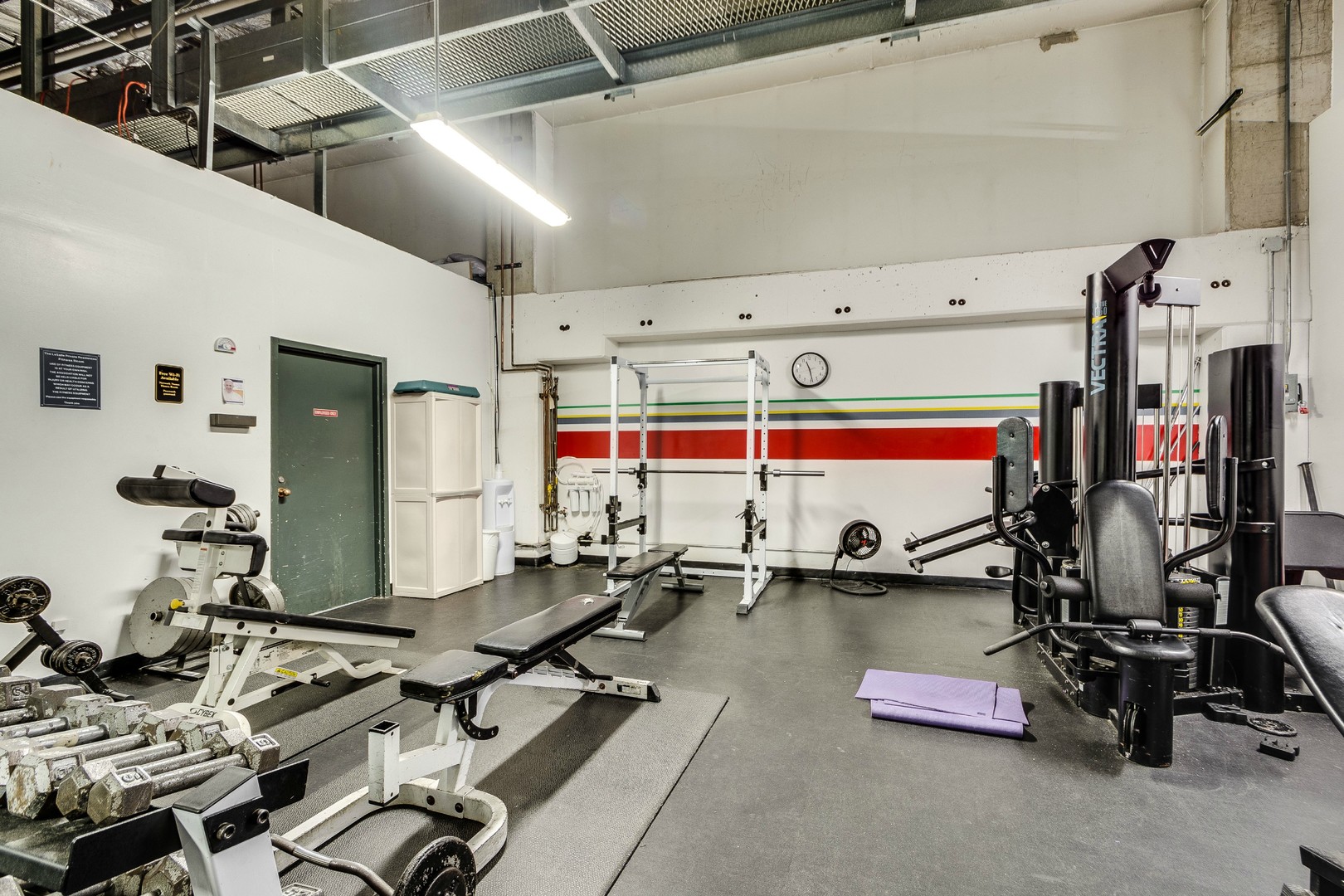 1212 N LaSalle Street Unit: 1705