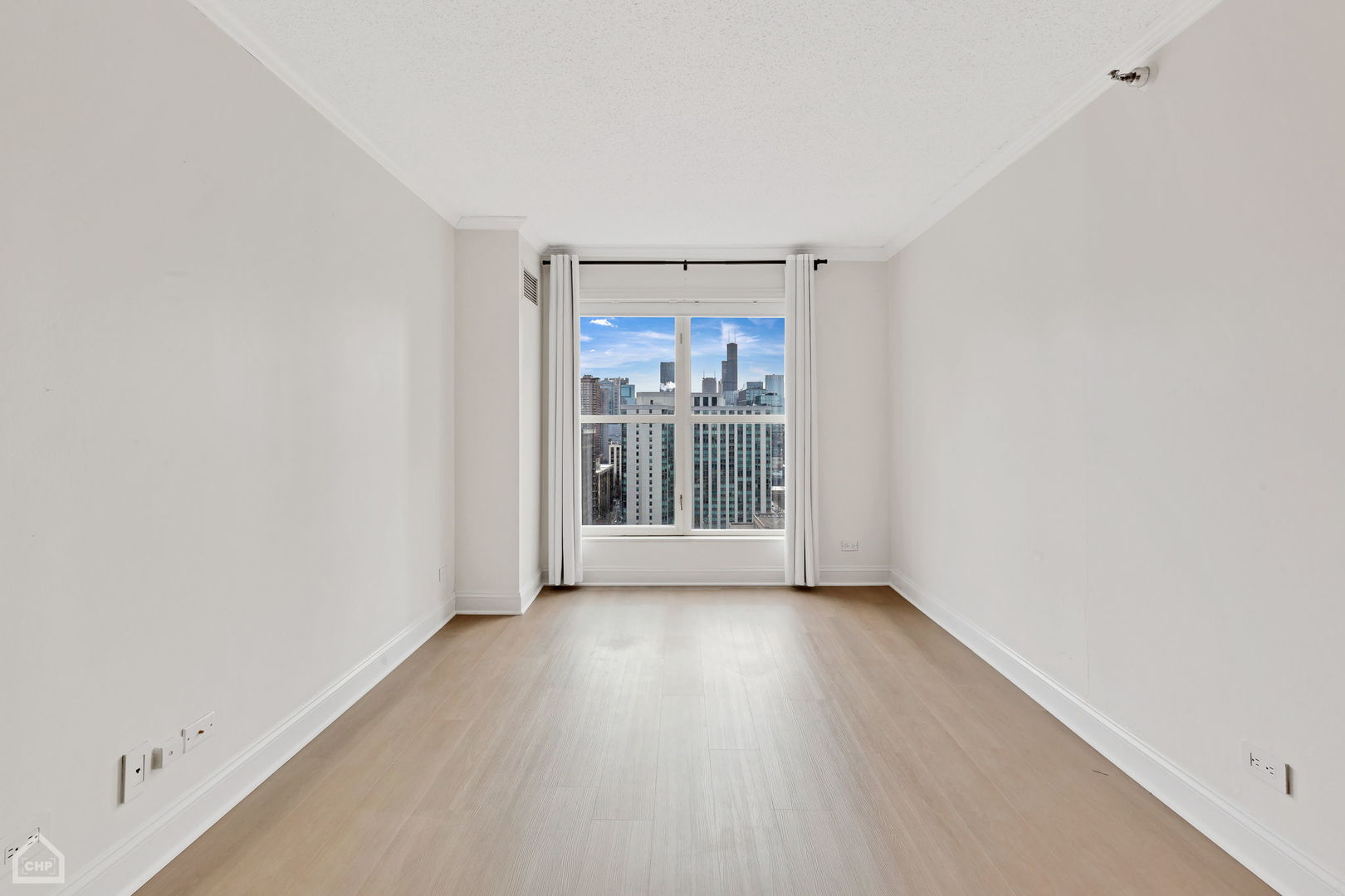 1212 N LaSalle Street Unit: 1705