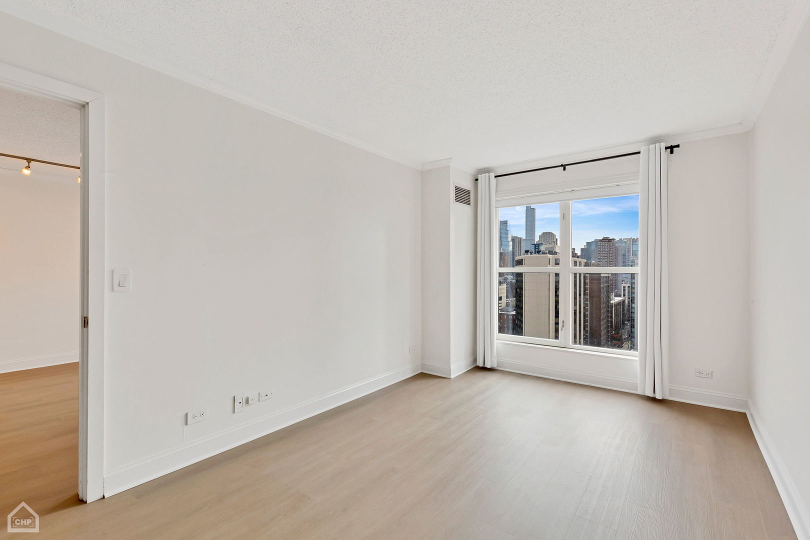 1212 N LaSalle Street Unit: 1705