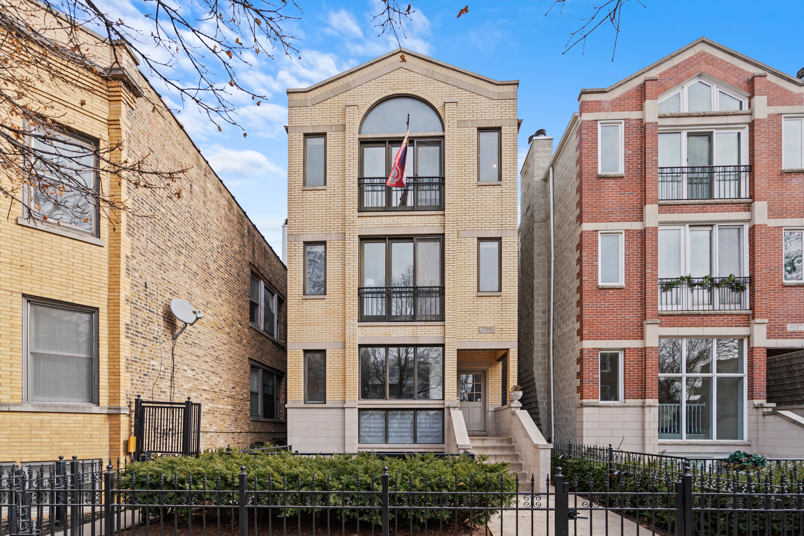 3041 N RACINE Avenue Unit: 3