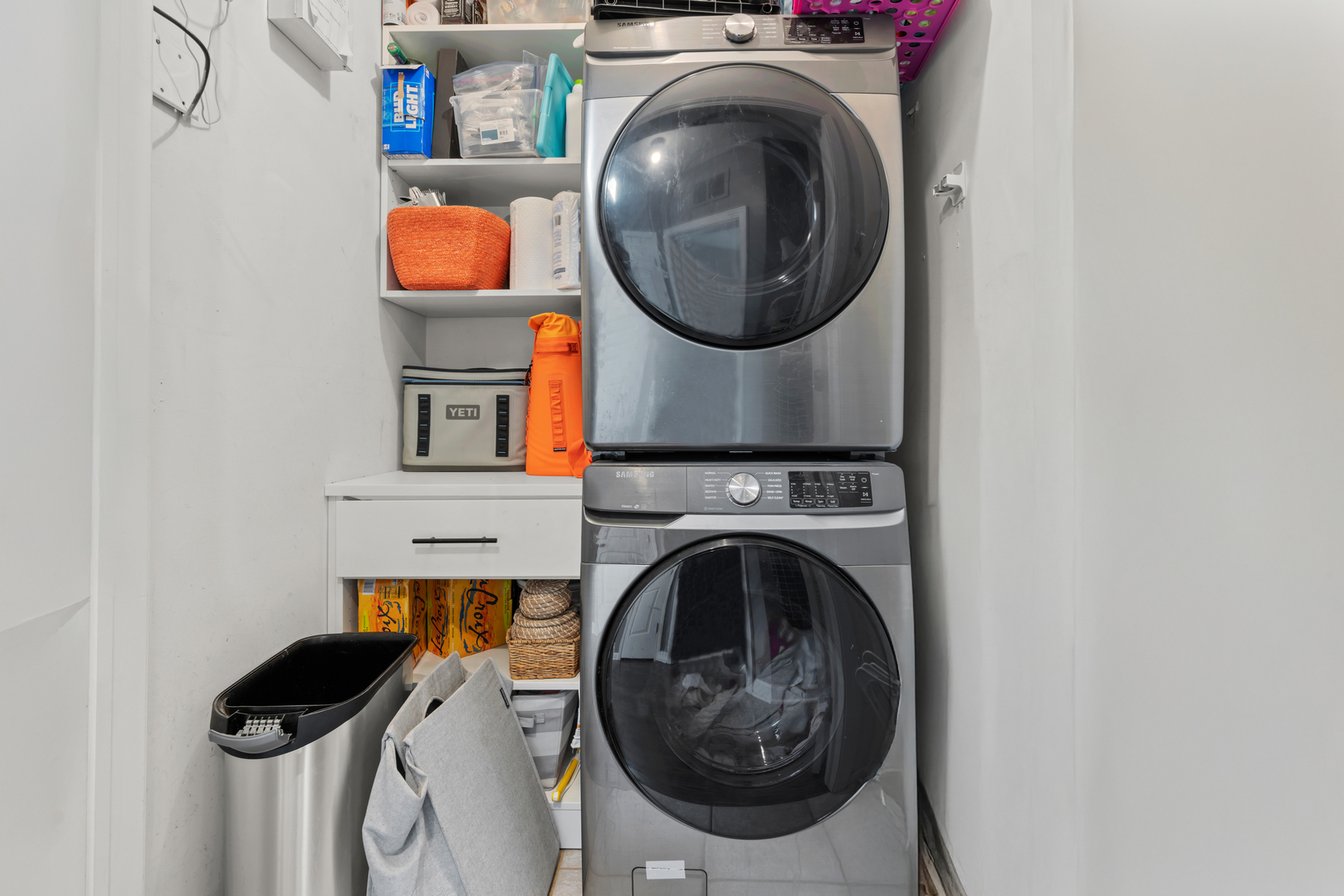 3041 N RACINE Avenue Unit: 3
