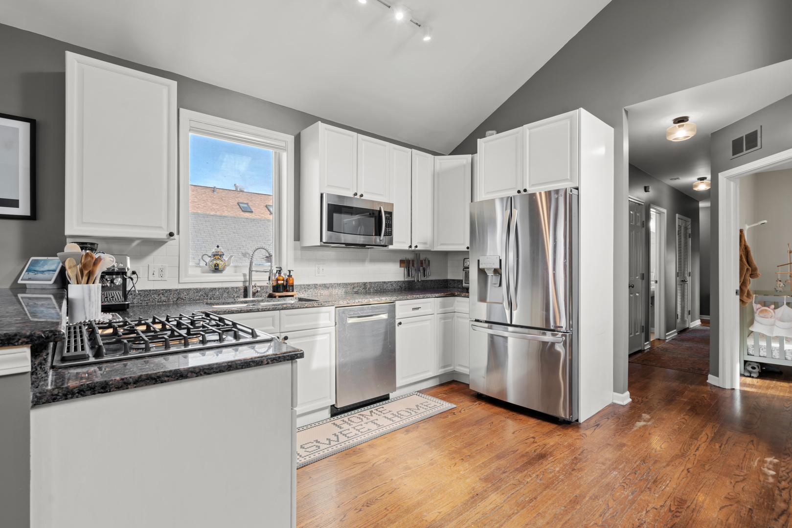 3041 N RACINE Avenue Unit: 3