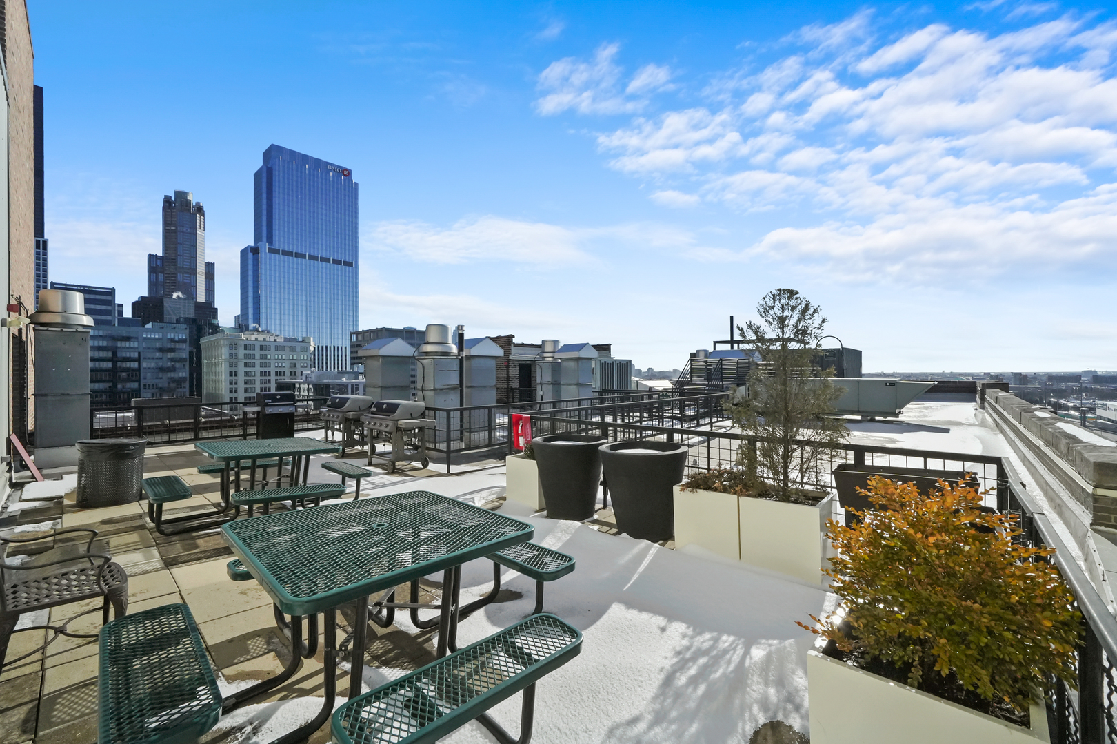 728 W Jackson Boulevard Unit: 324