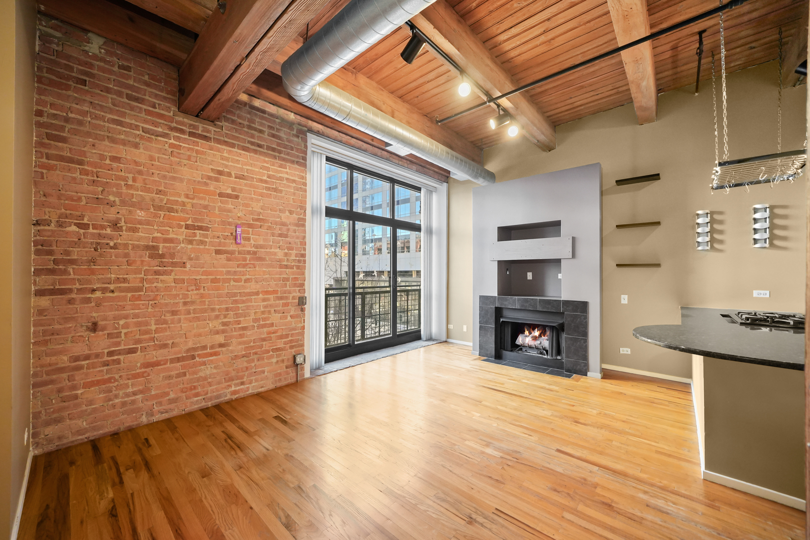 728 W Jackson Boulevard Unit: 324