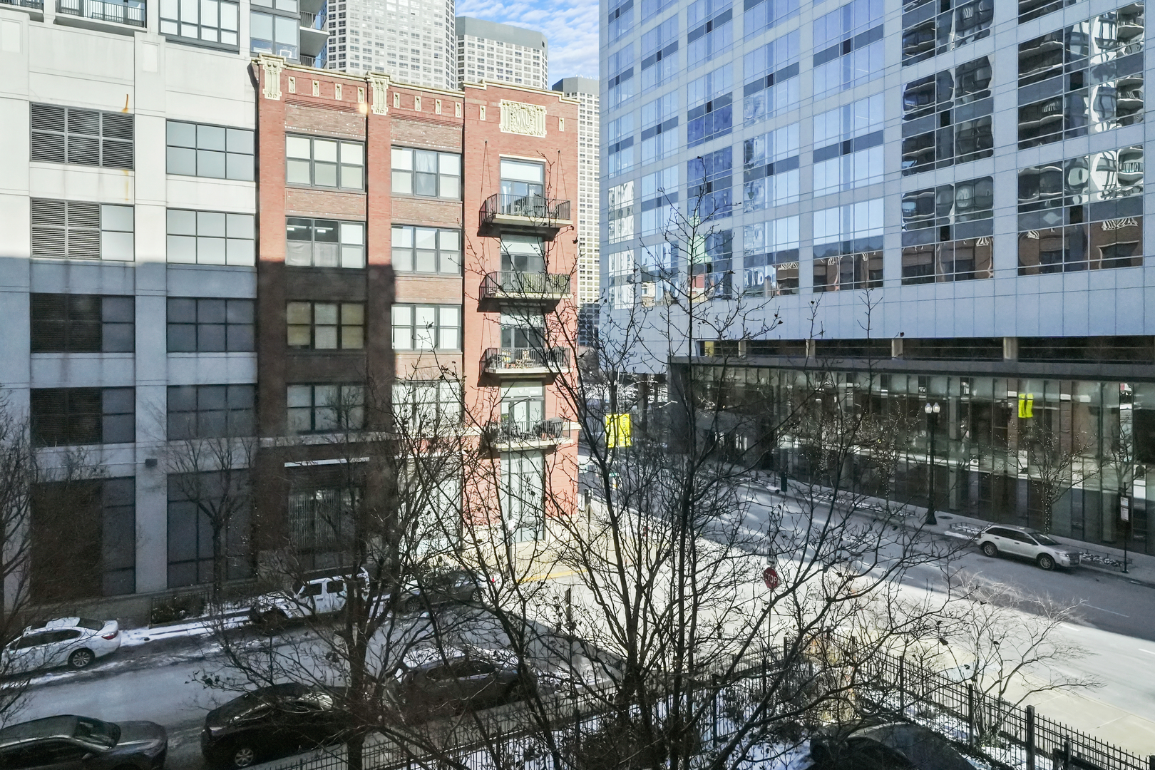 728 W Jackson Boulevard Unit: 324