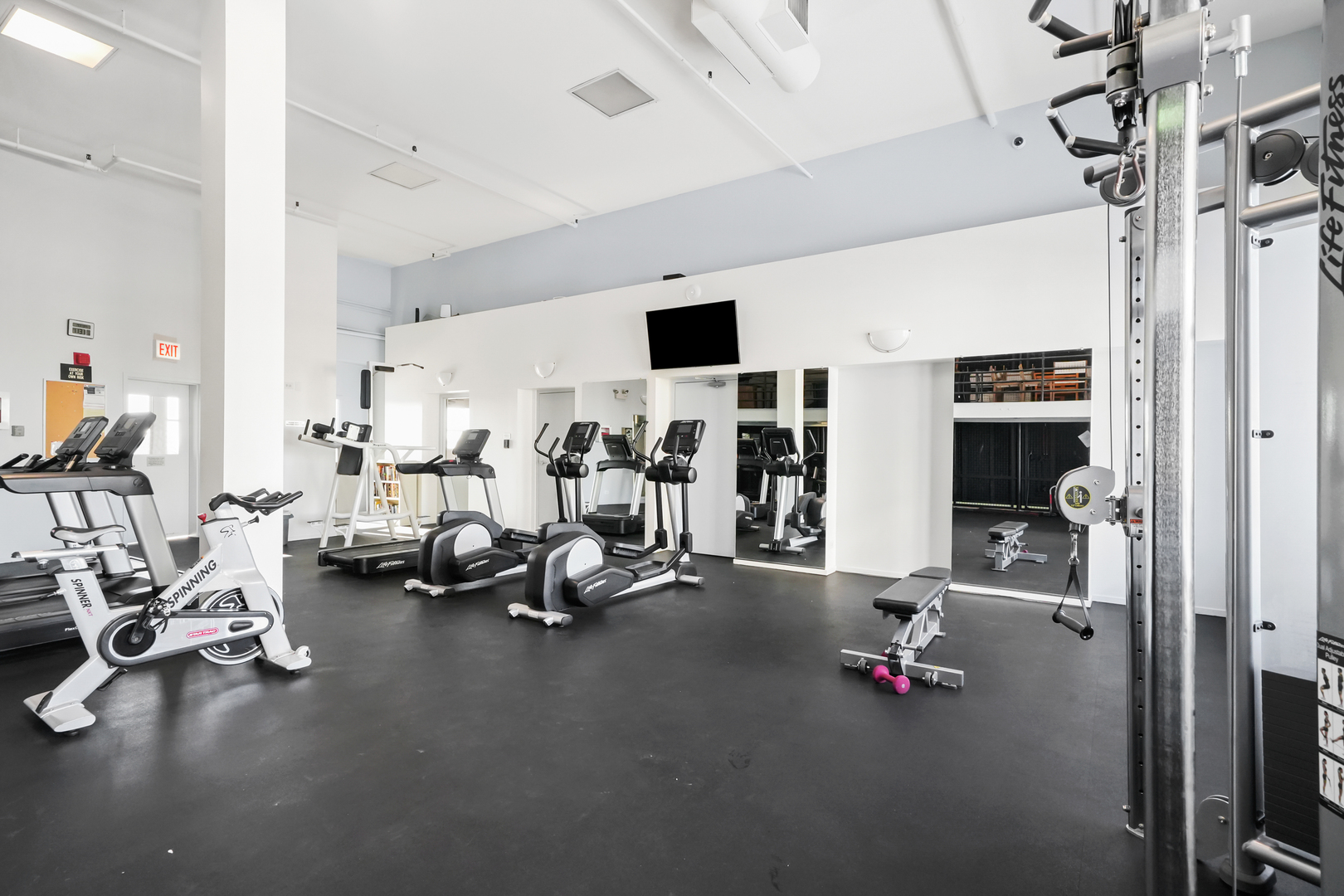 728 W Jackson Boulevard Unit: 324