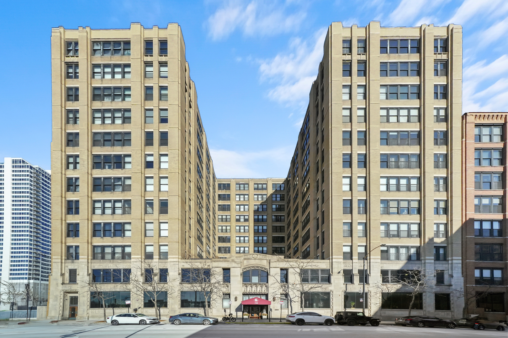 728 W Jackson Boulevard Unit: 324