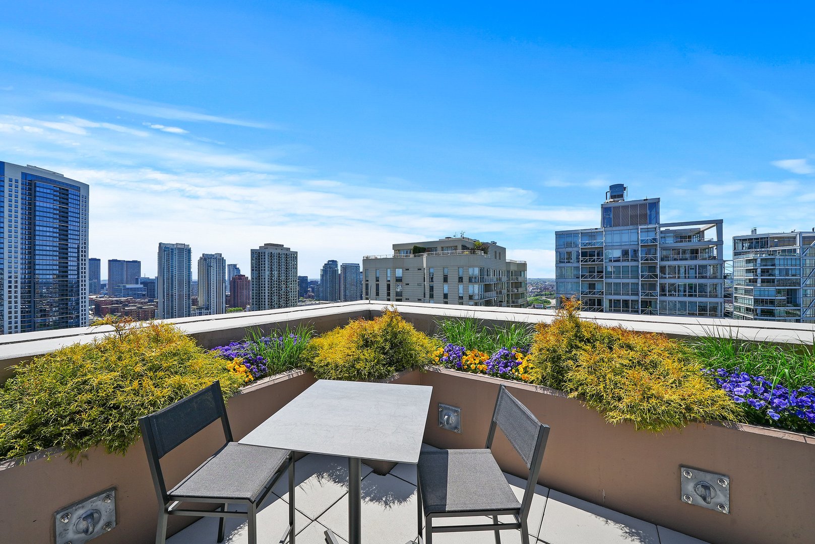435 W Erie Street Unit: 1001