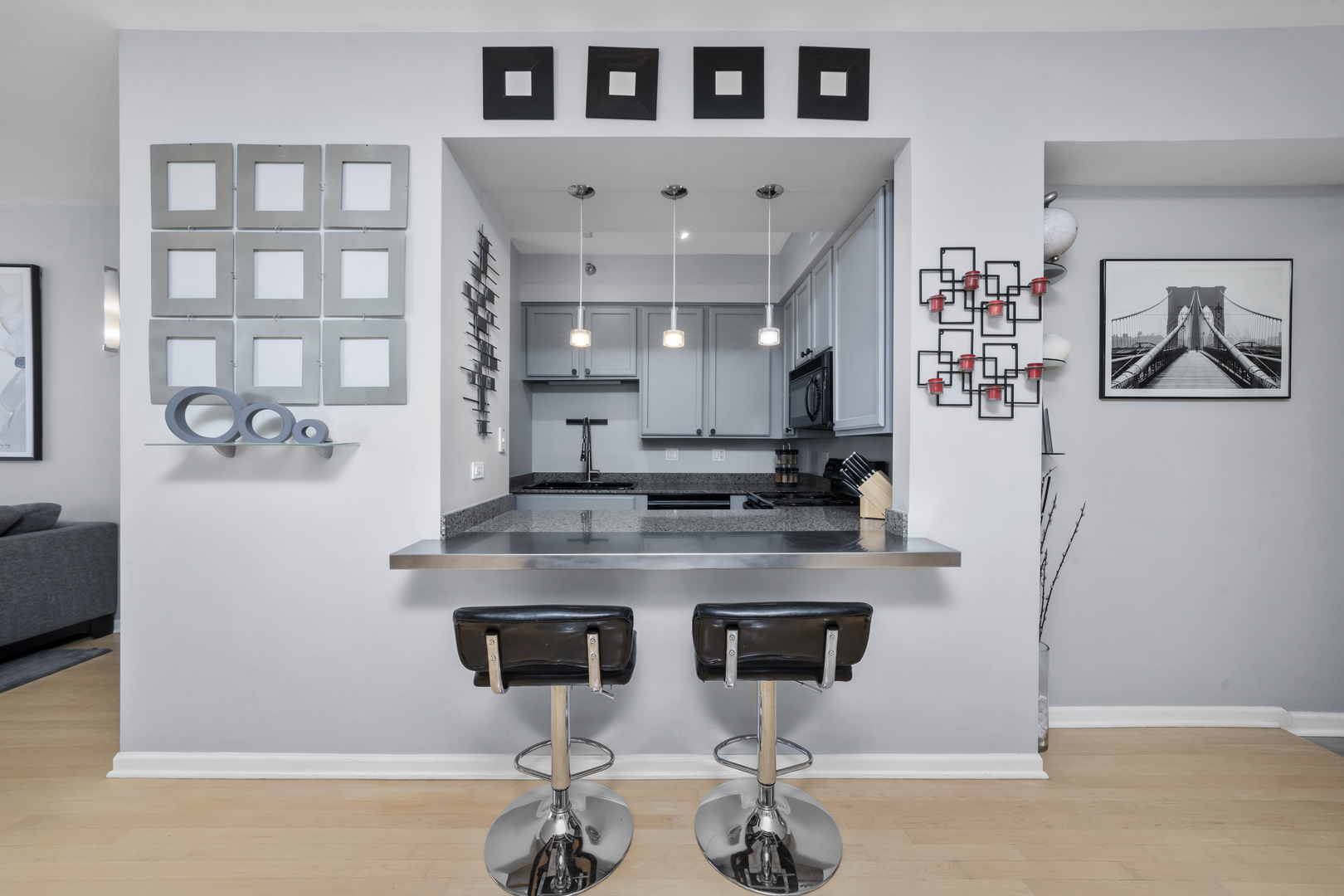 435 W Erie Street Unit: 1001