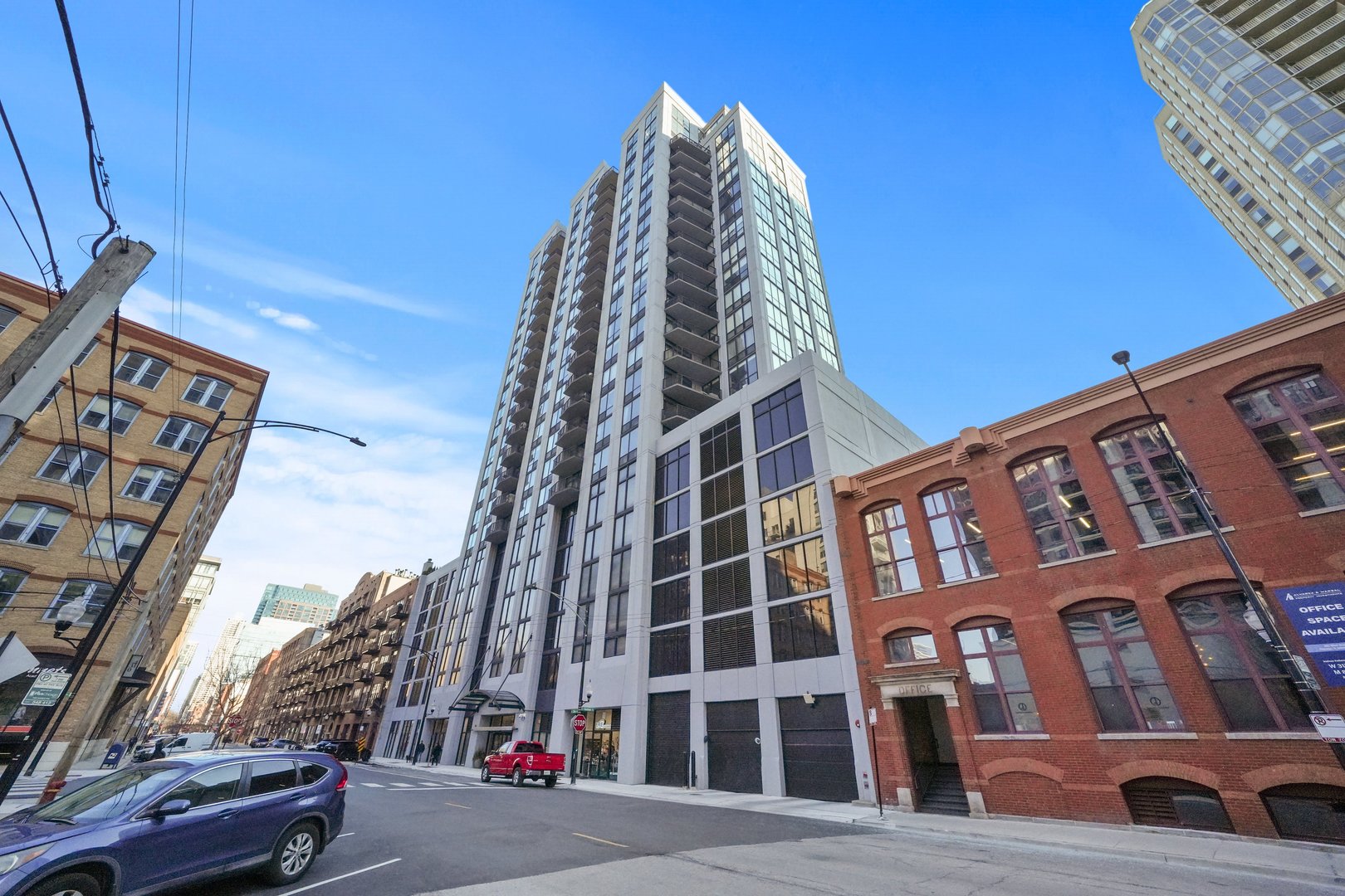 435 W Erie Street Unit: 1001