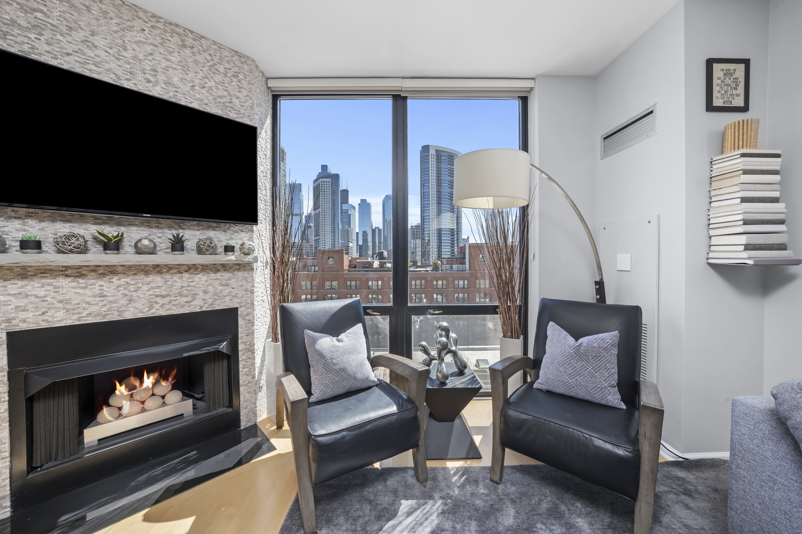 435 W Erie Street Unit: 1001