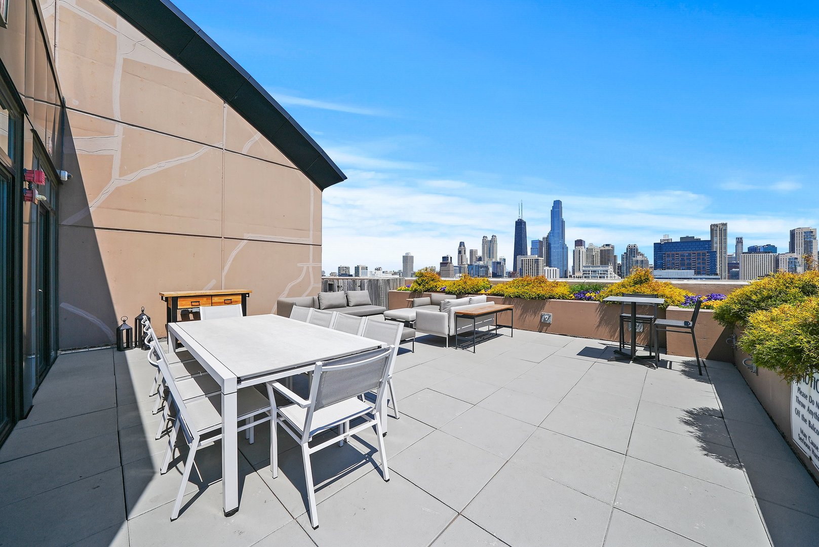 435 W Erie Street Unit: 1001