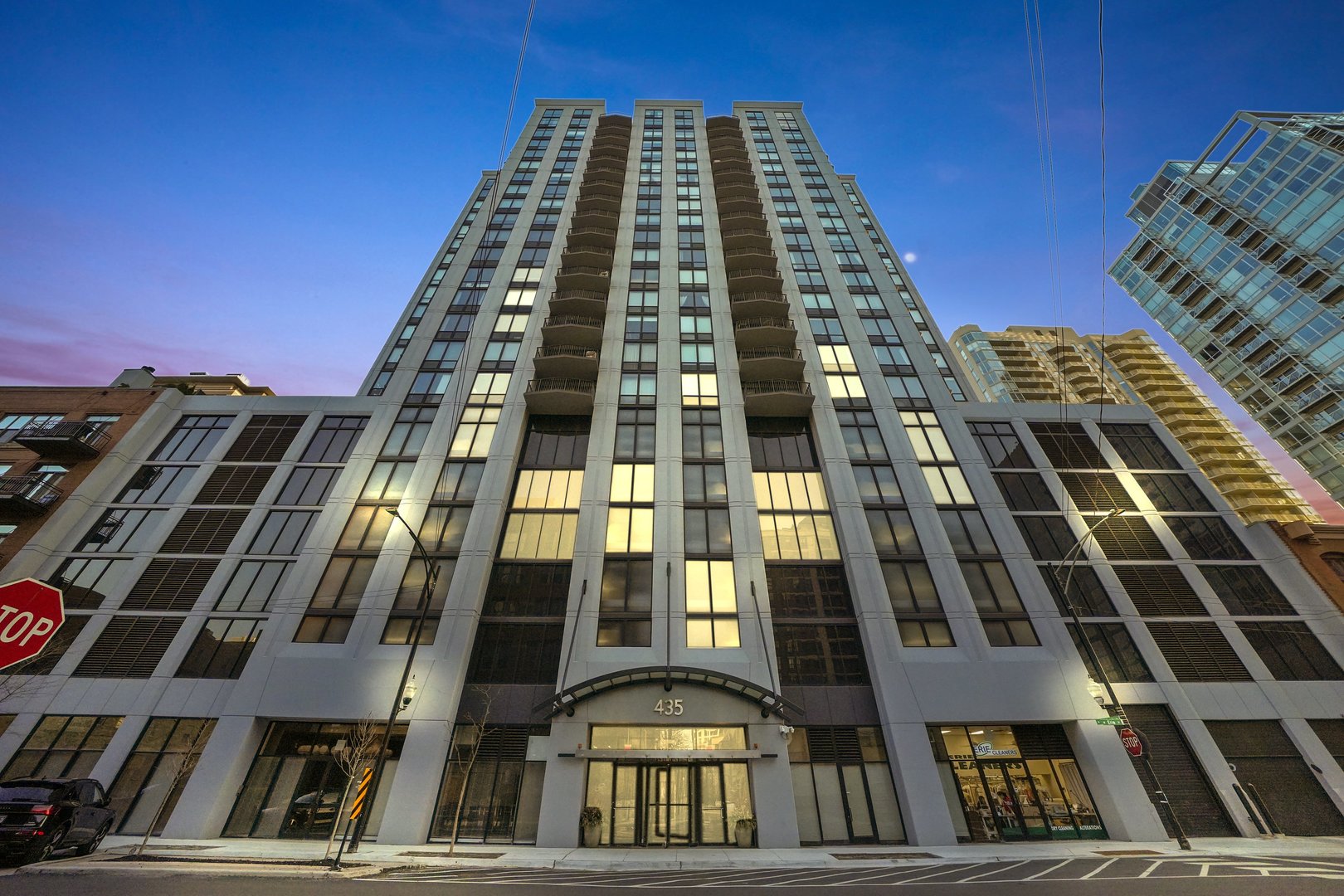 435 W Erie Street Unit: 1001