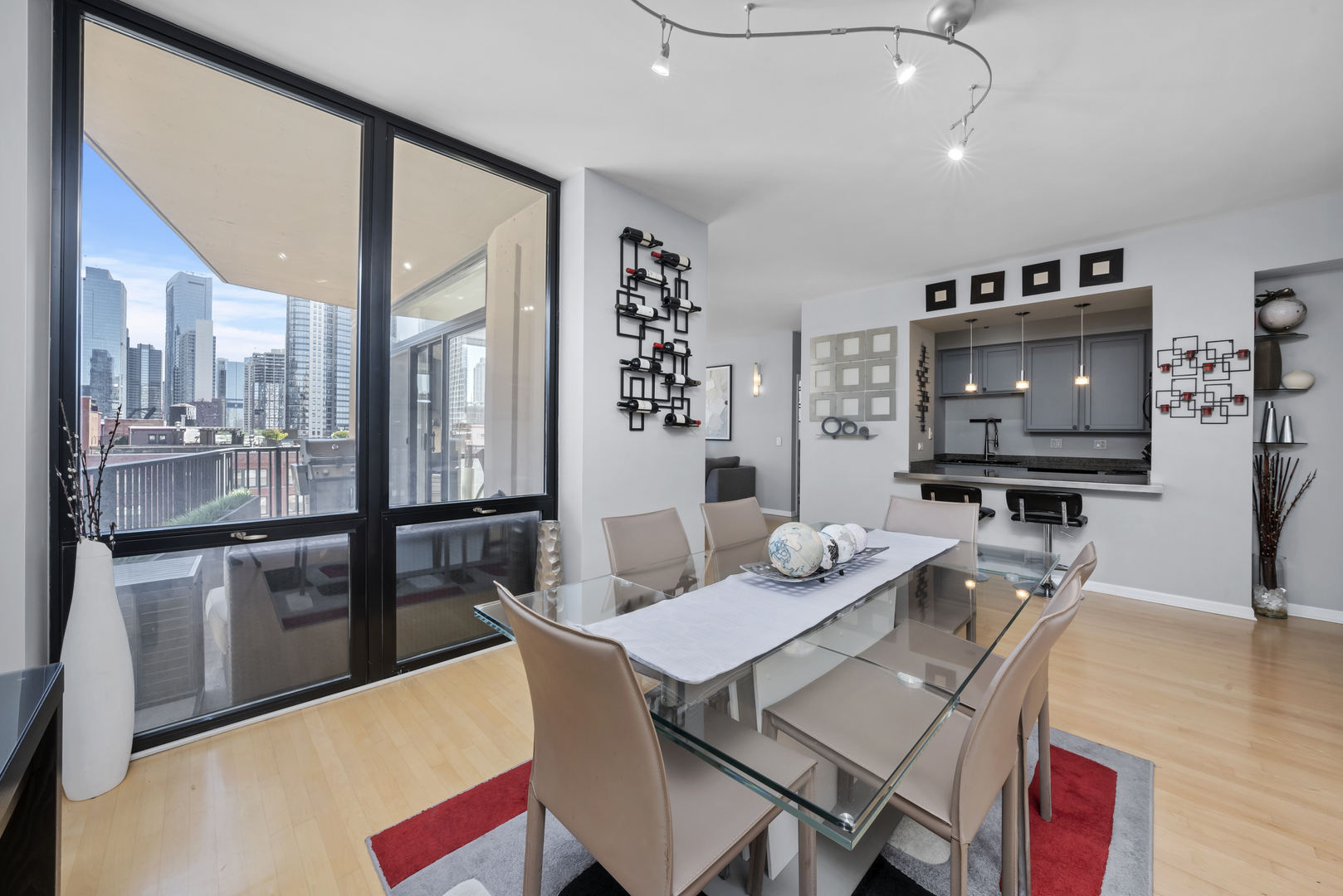435 W Erie Street Unit: 1001
