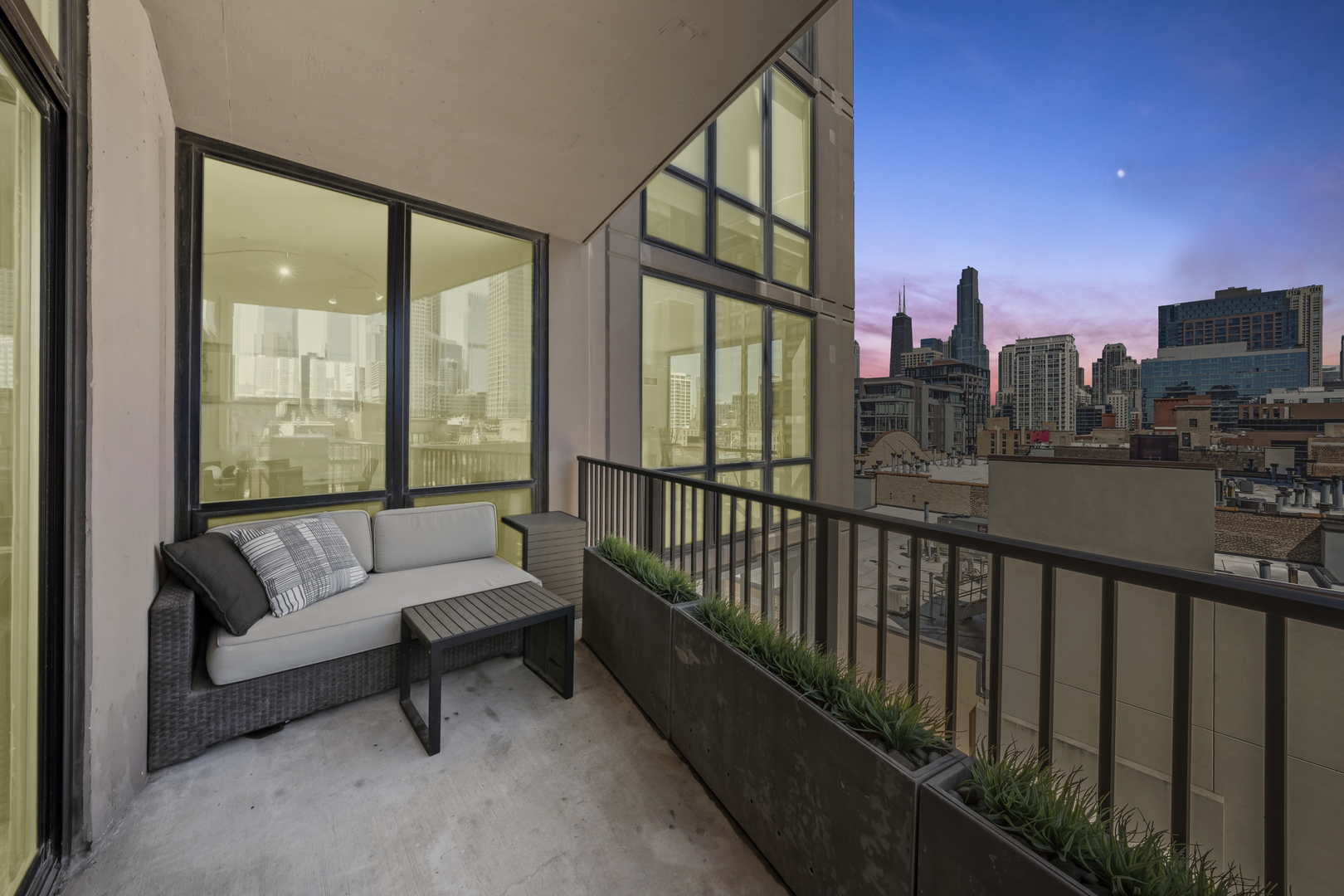 435 W Erie Street Unit: 1001