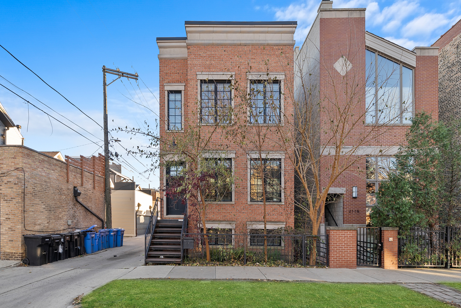 2113 W MCLEAN Avenue