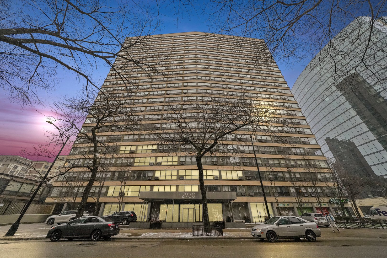 2930 N Sheridan Road Unit: 1411