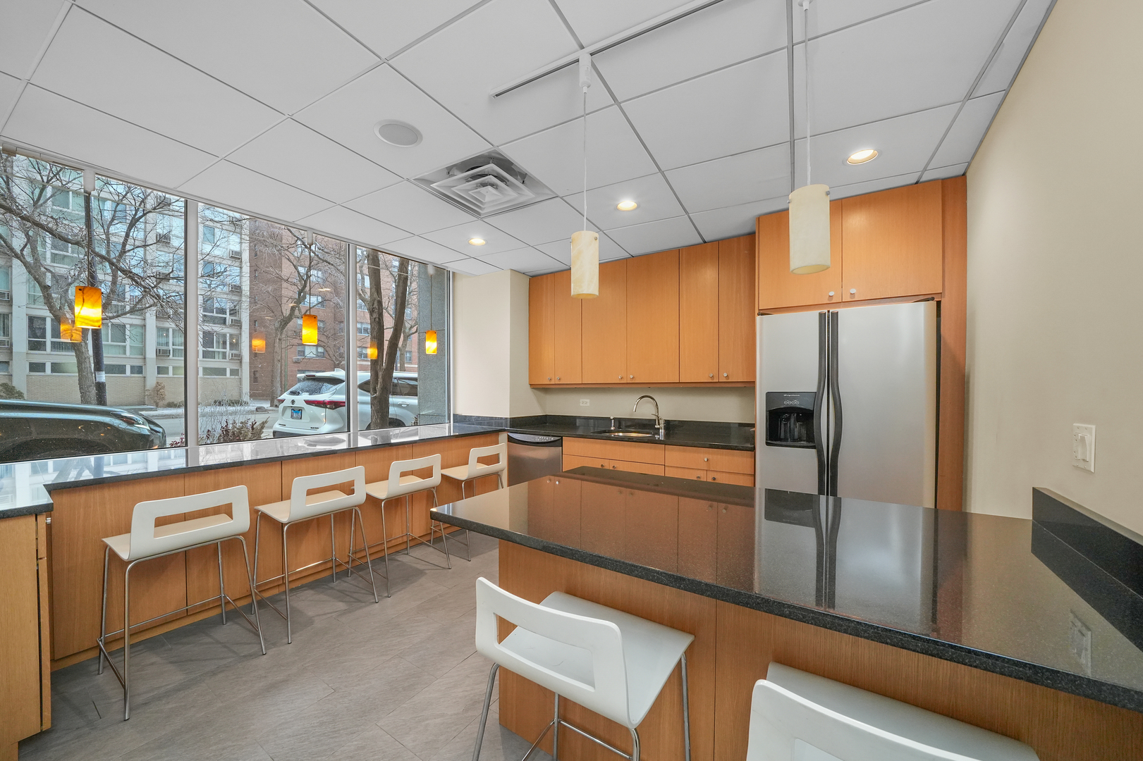 2930 N Sheridan Road Unit: 1411