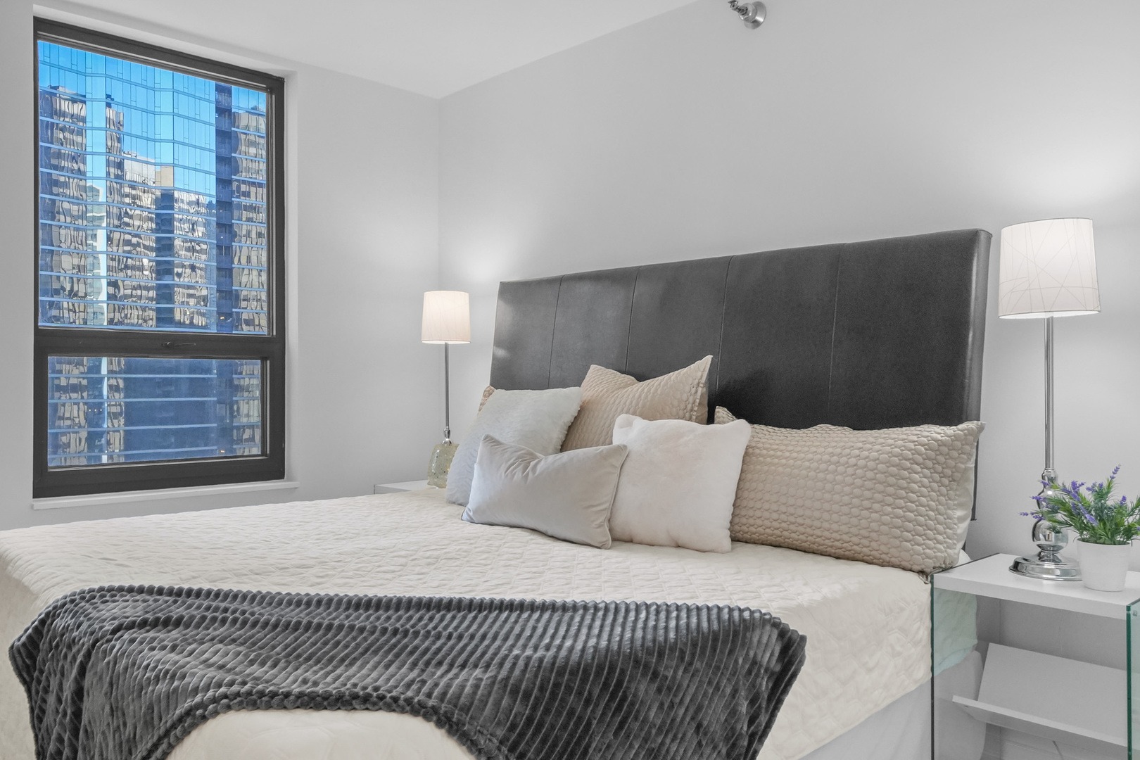 401 E Ontario Street Unit: 2306