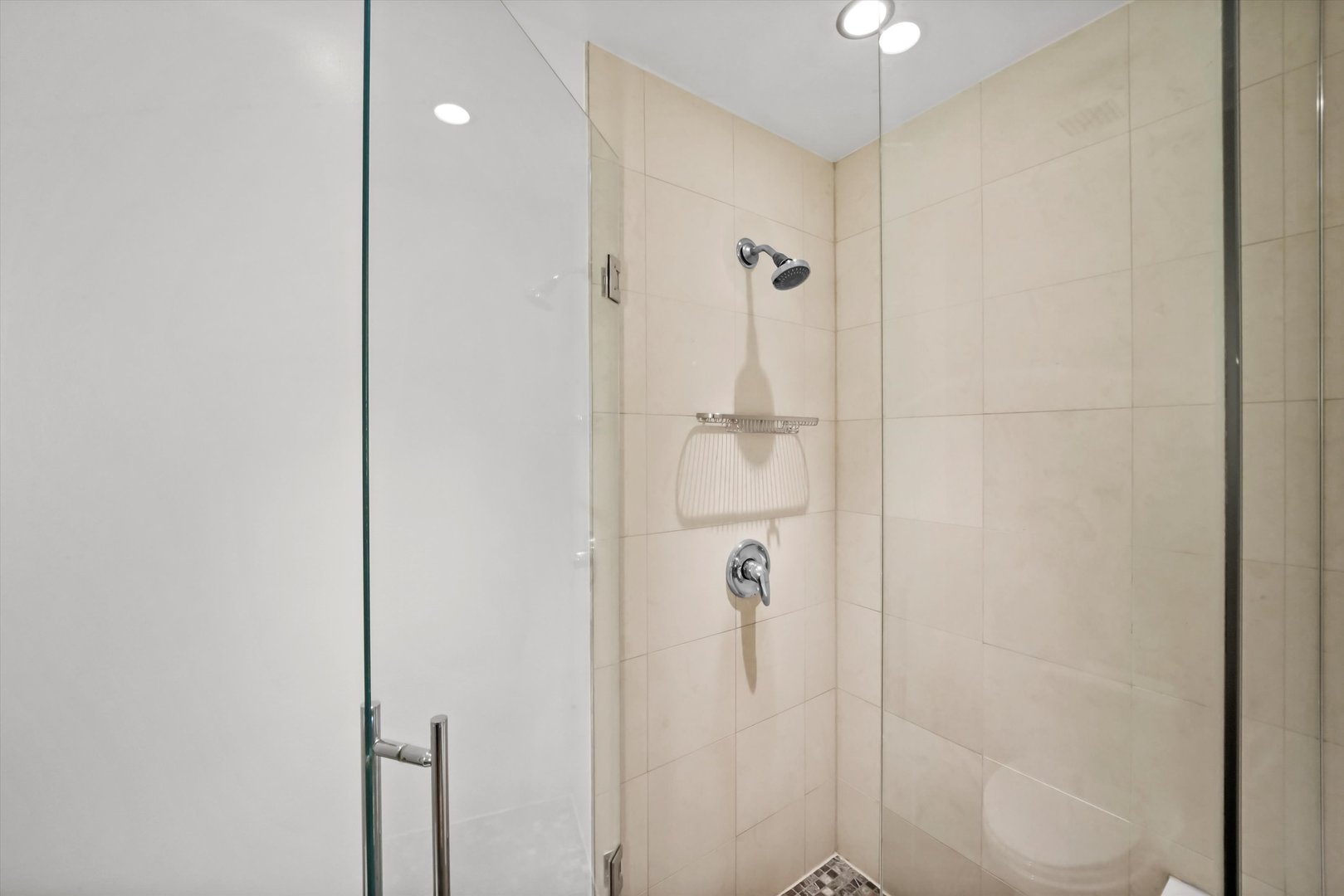 510 W ERIE Street Unit: 601