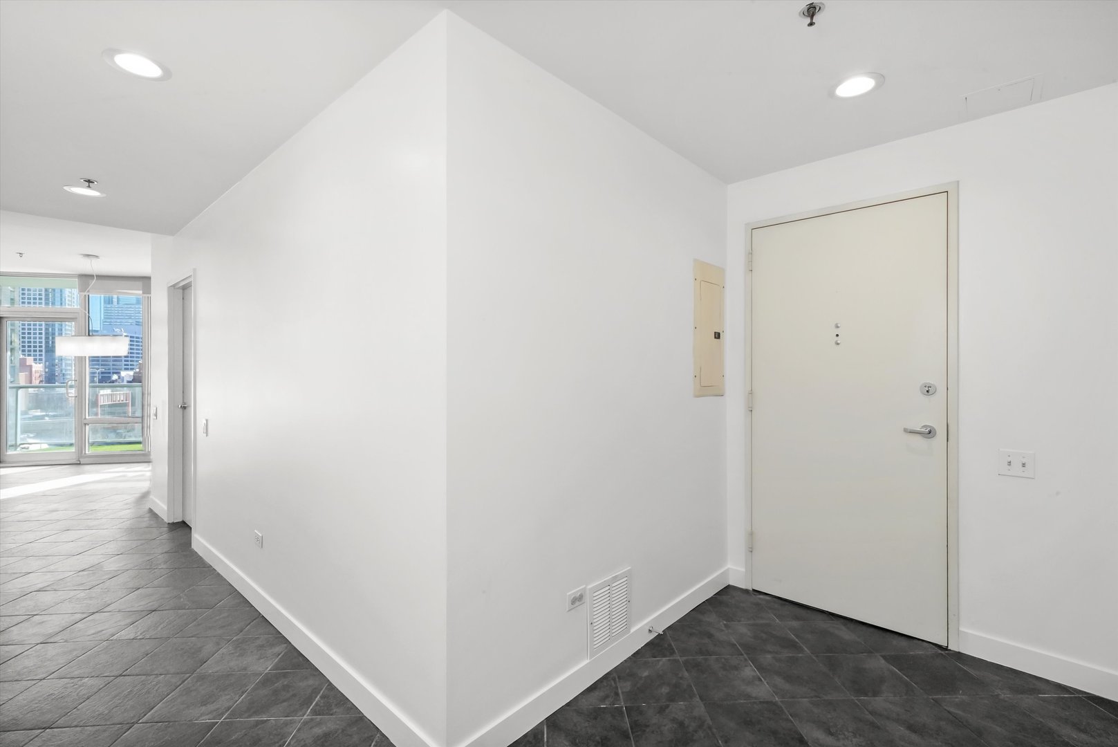 510 W ERIE Street Unit: 601