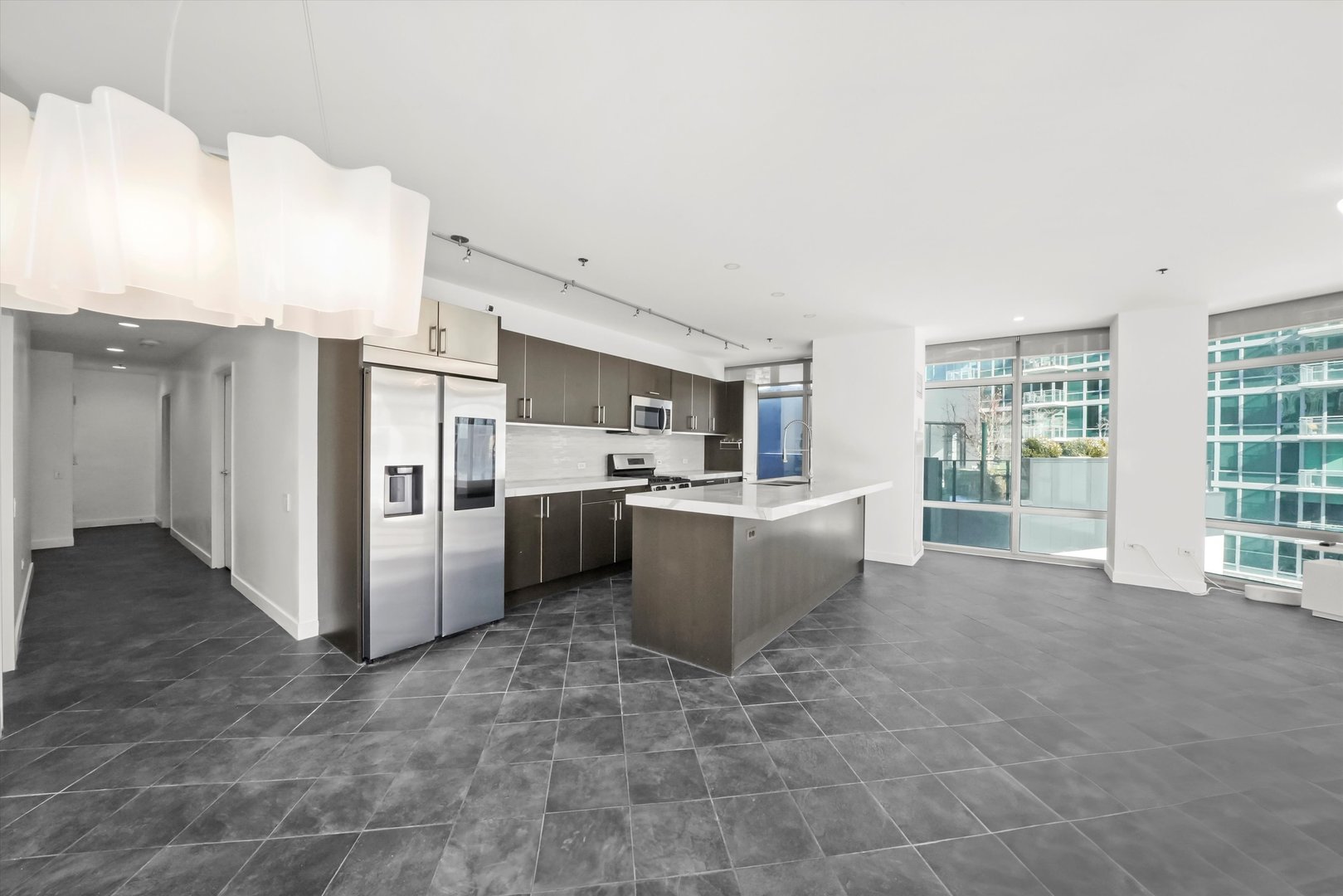 510 W ERIE Street Unit: 601