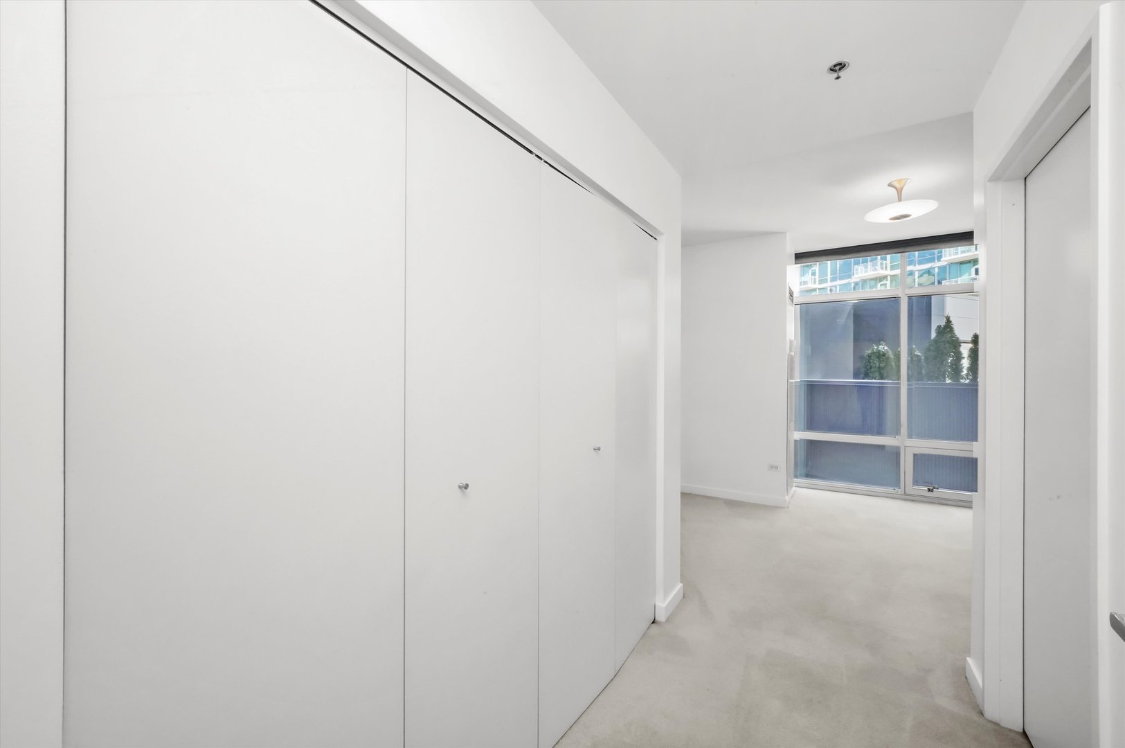 510 W ERIE Street Unit: 601