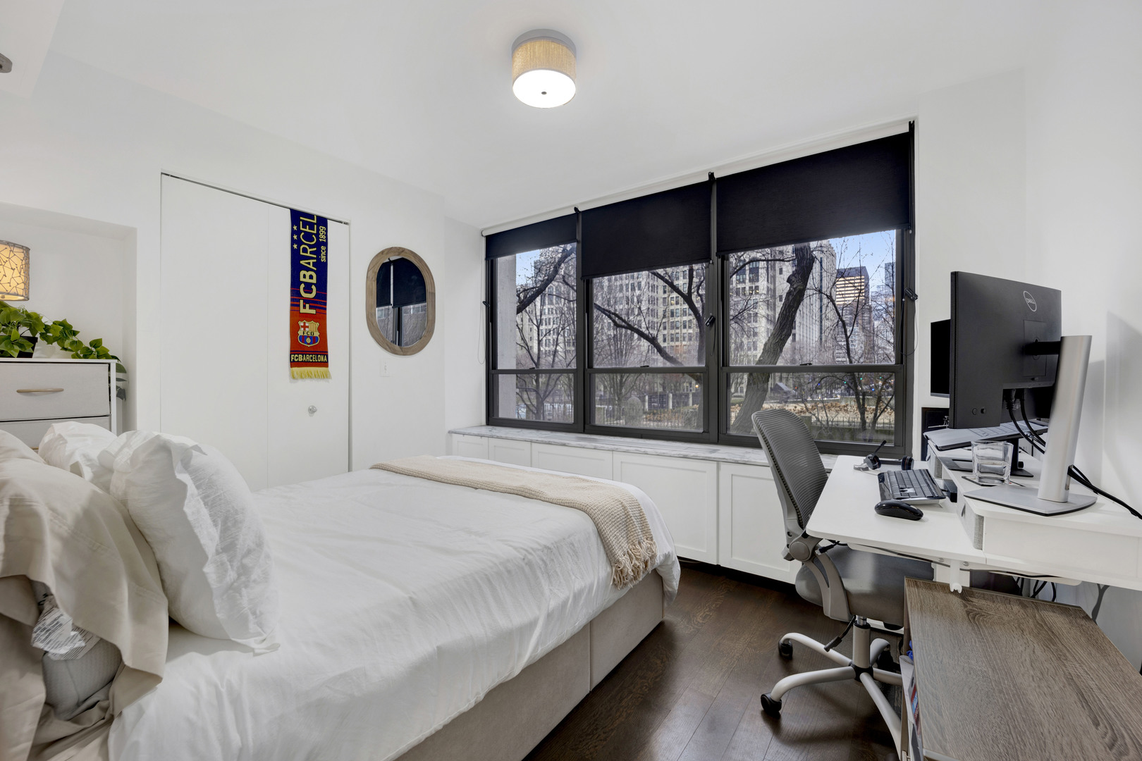 222 E PEARSON Street Unit: 204